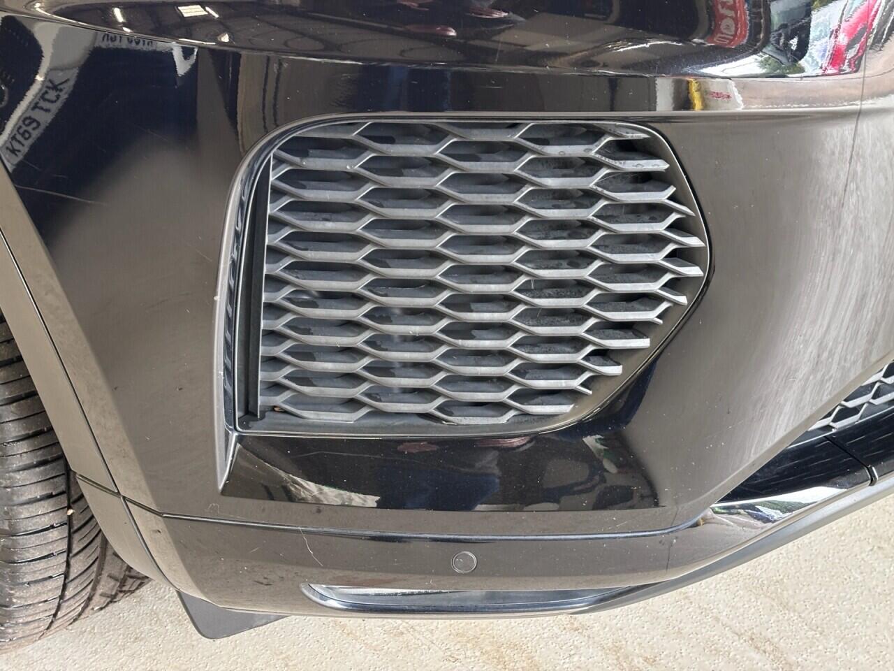 Jaguar E-Pace view 44