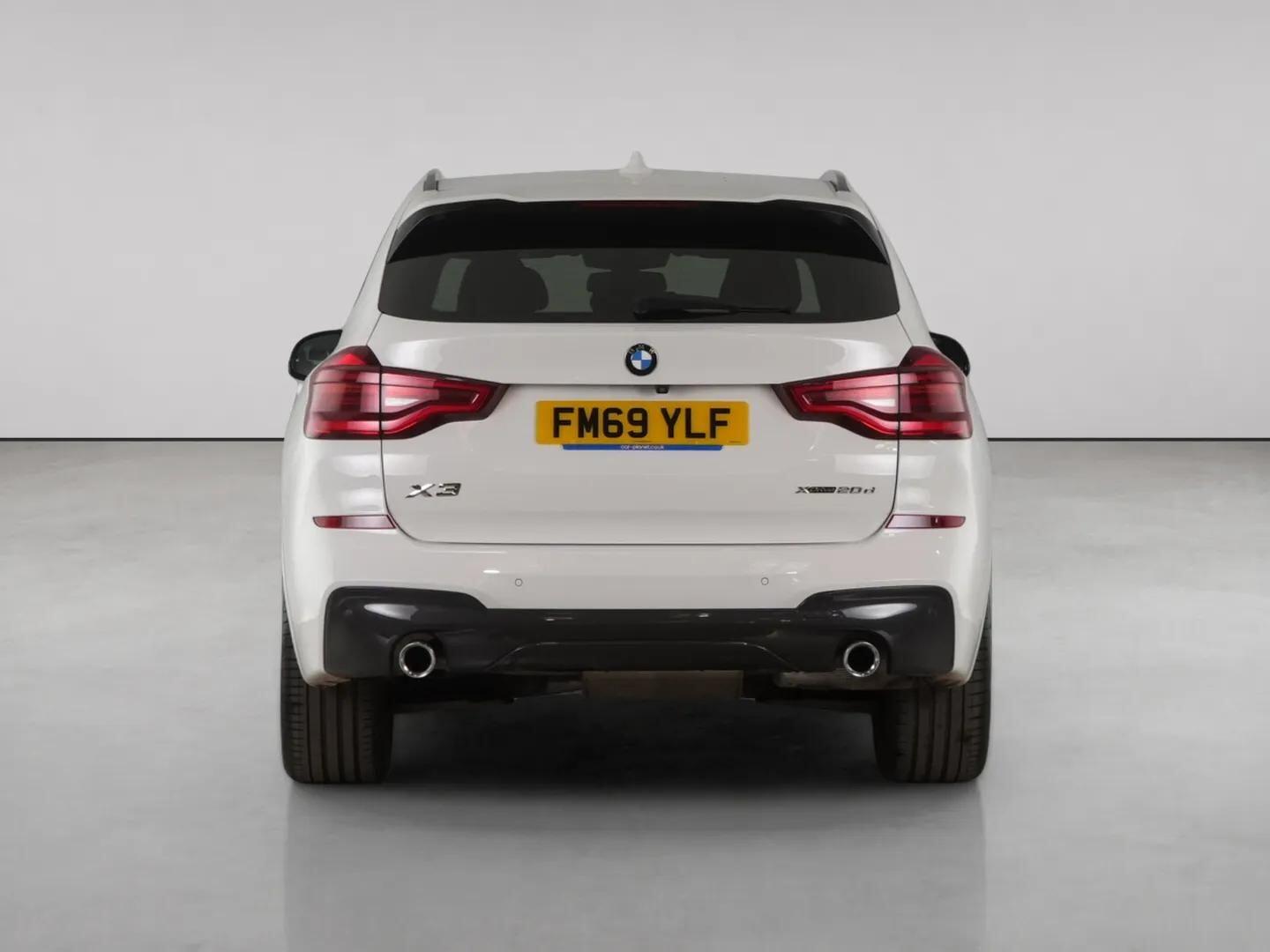 BMW X3 view 7