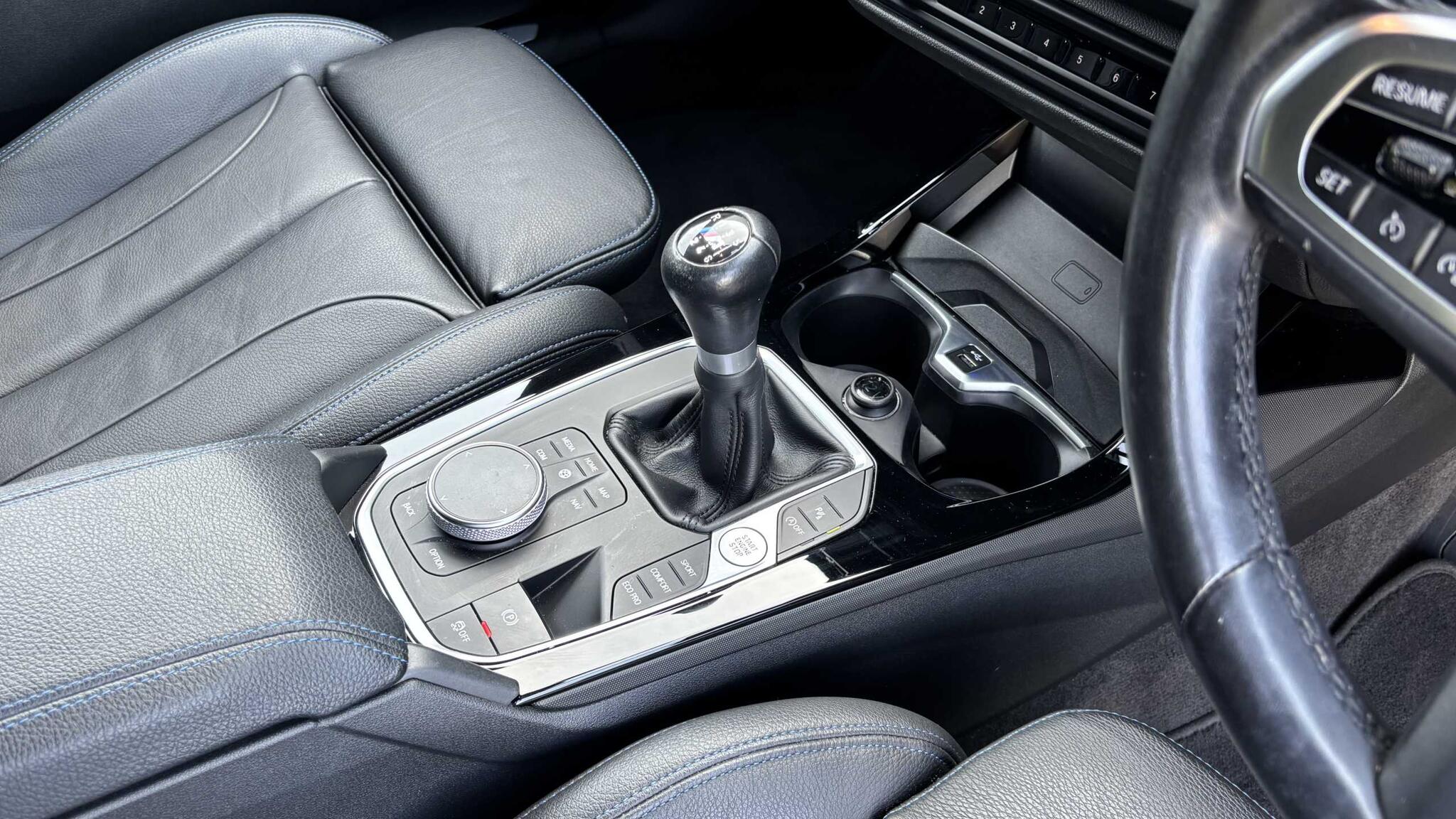 BMW 1 Series view 5