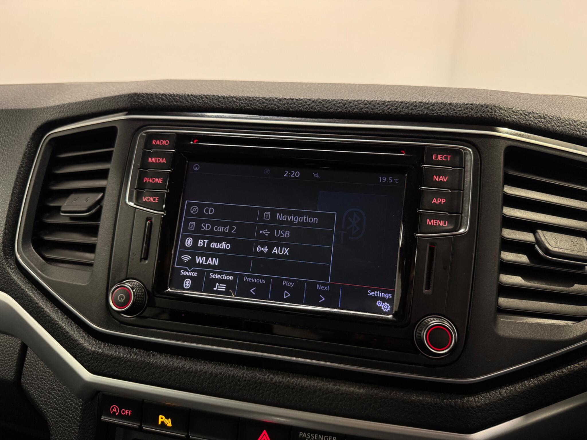 Volkswagen Amarok view 21