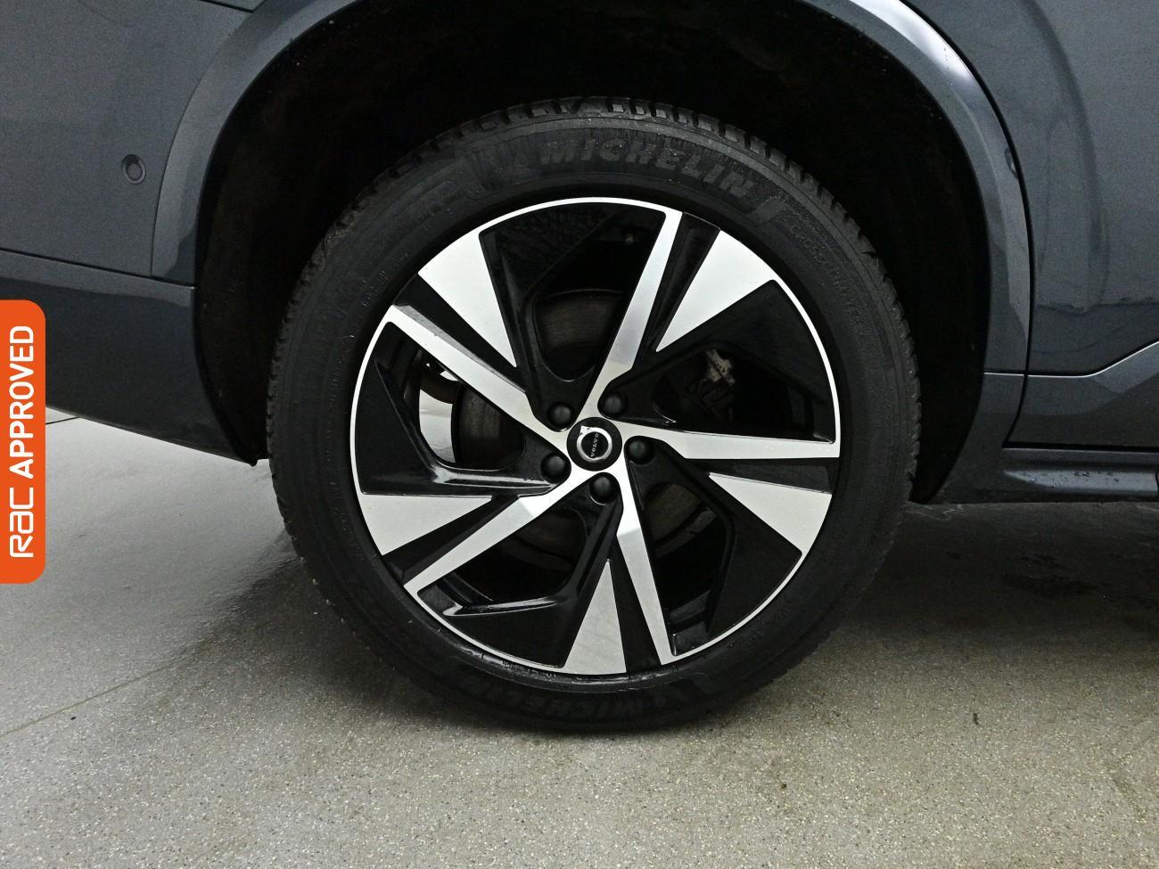 Volvo XC90 view 15