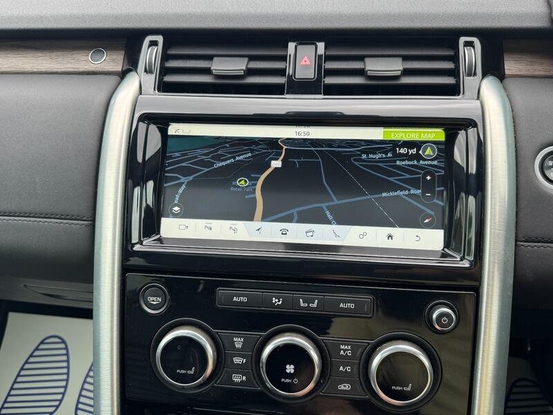 Land Rover Discovery view 35