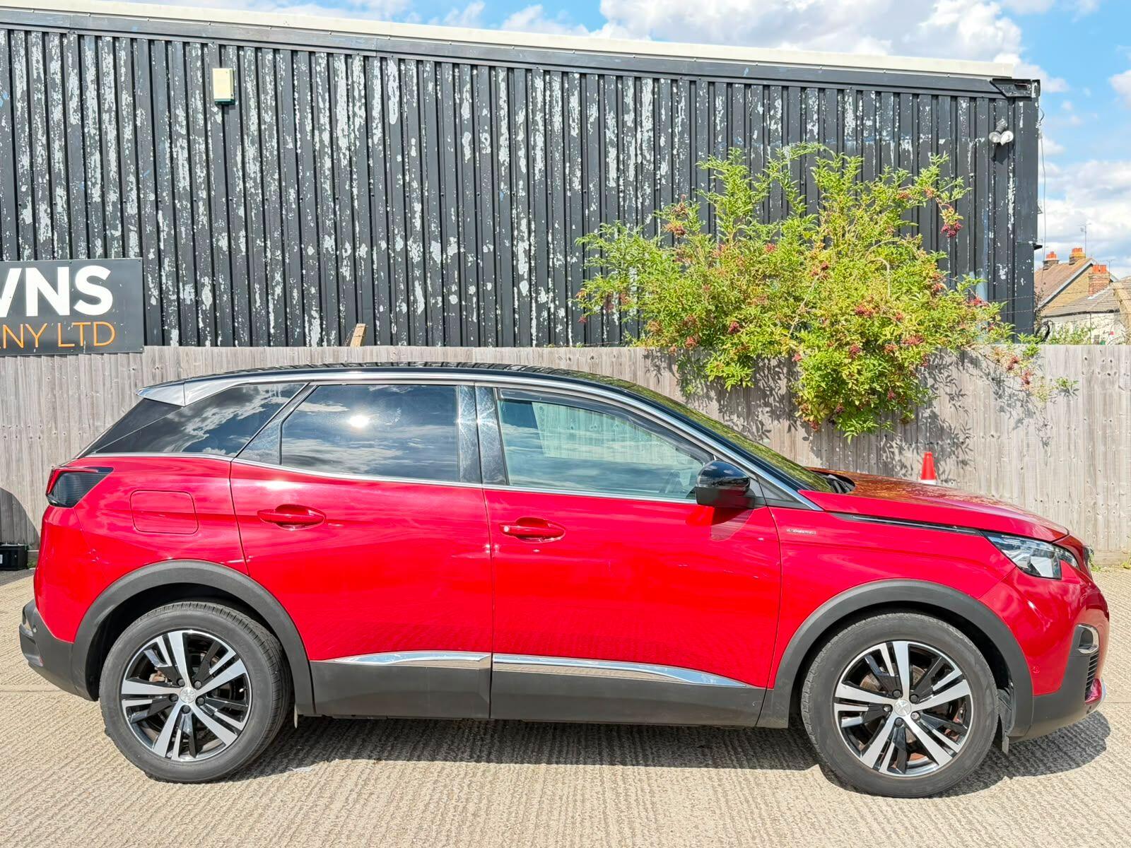 Peugeot 3008 view 7