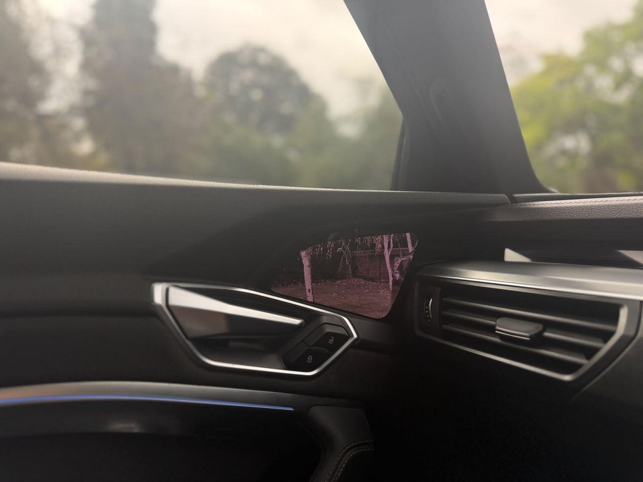 Audi E-Tron view 30