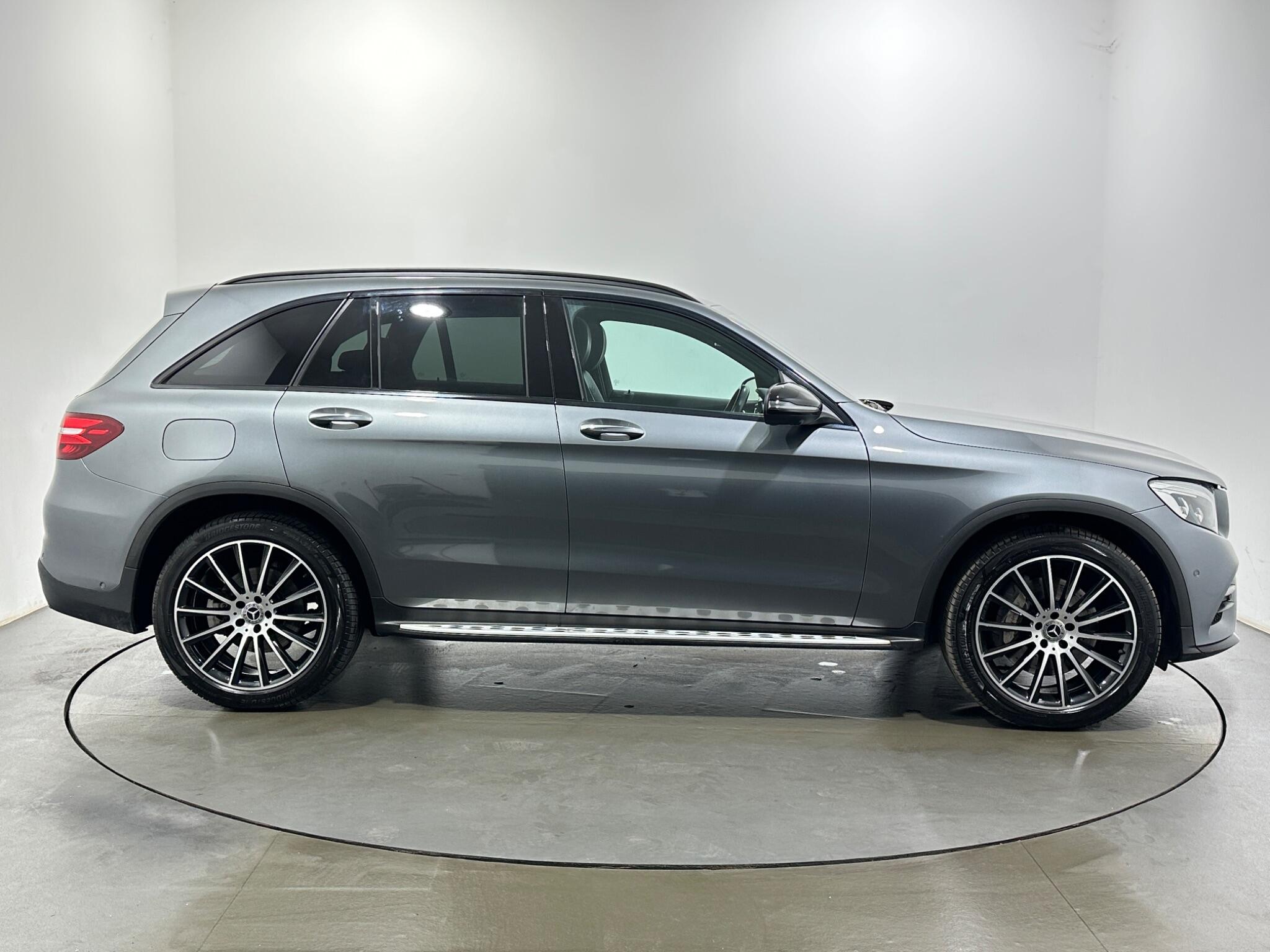 Mercedes-Benz GLC view 9
