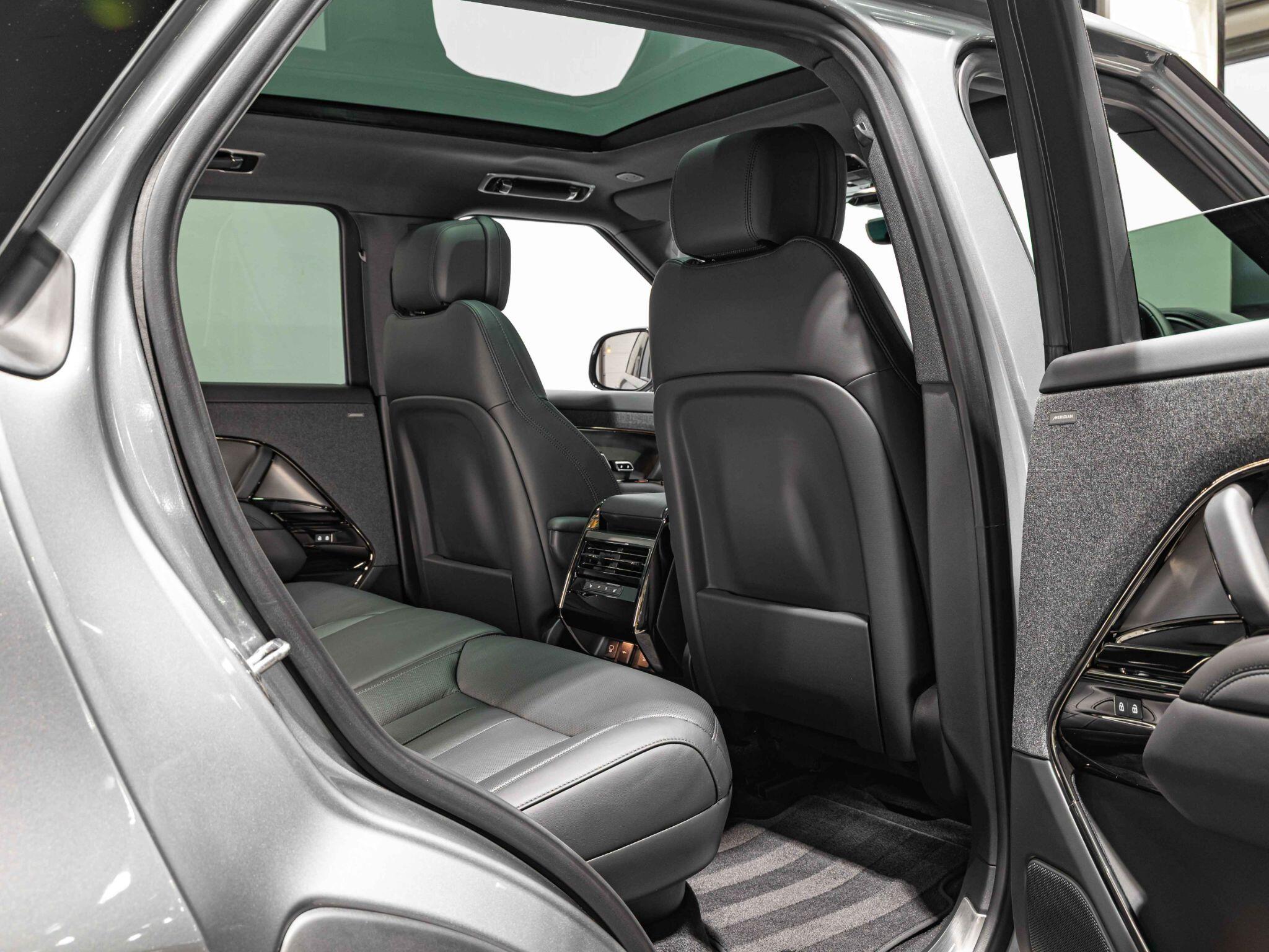 Land Rover Range Rover Sport view 22