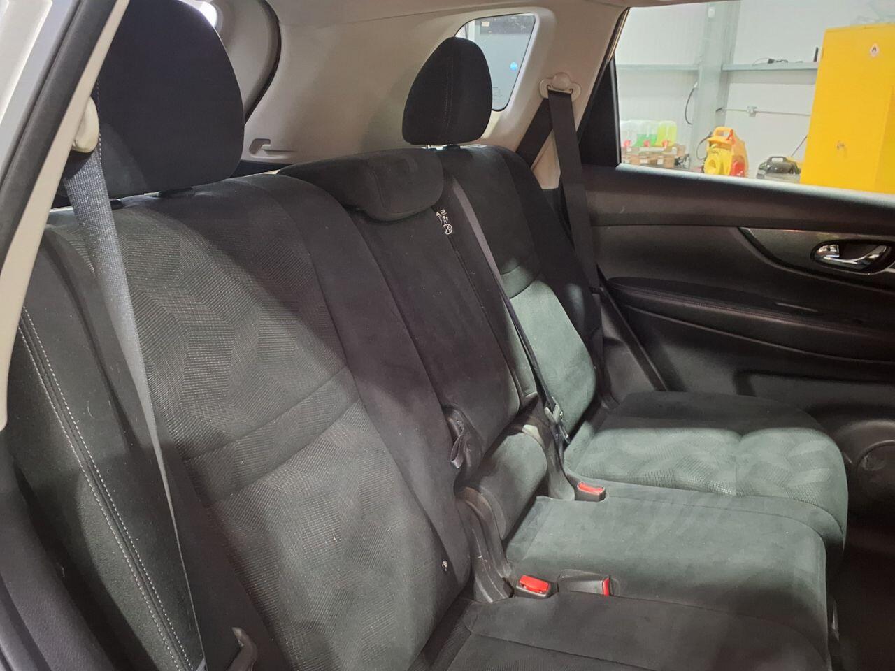 Nissan X-Trail view 10