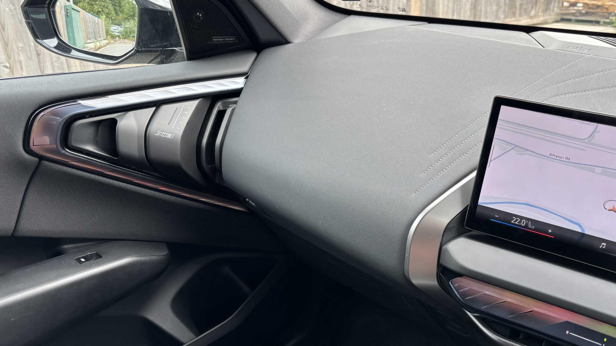 BMW X3 view 20