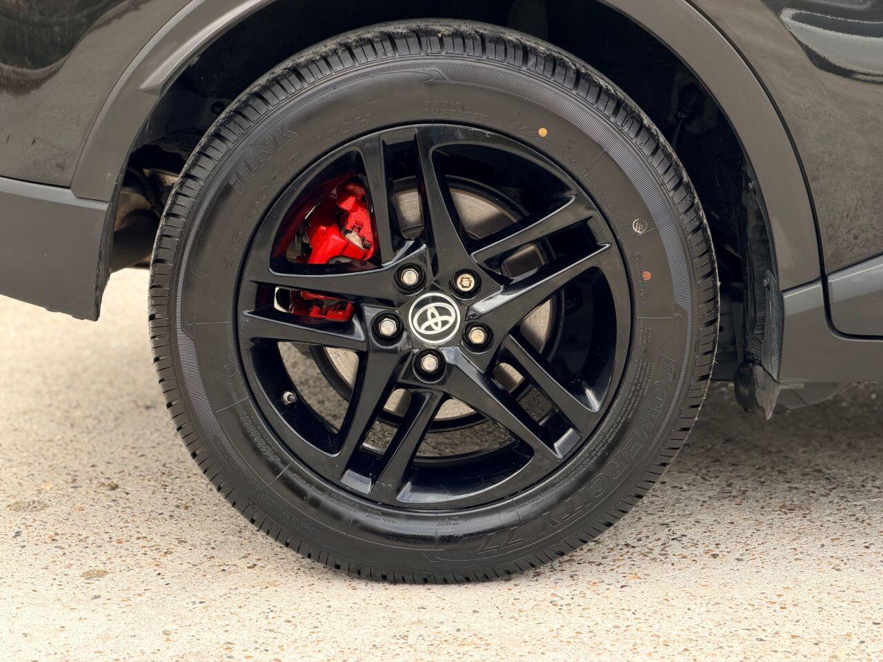 Toyota C-HR view 14