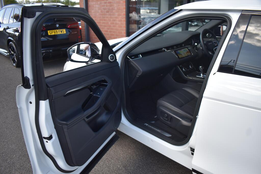 Land Rover Range Rover Evoque view 38