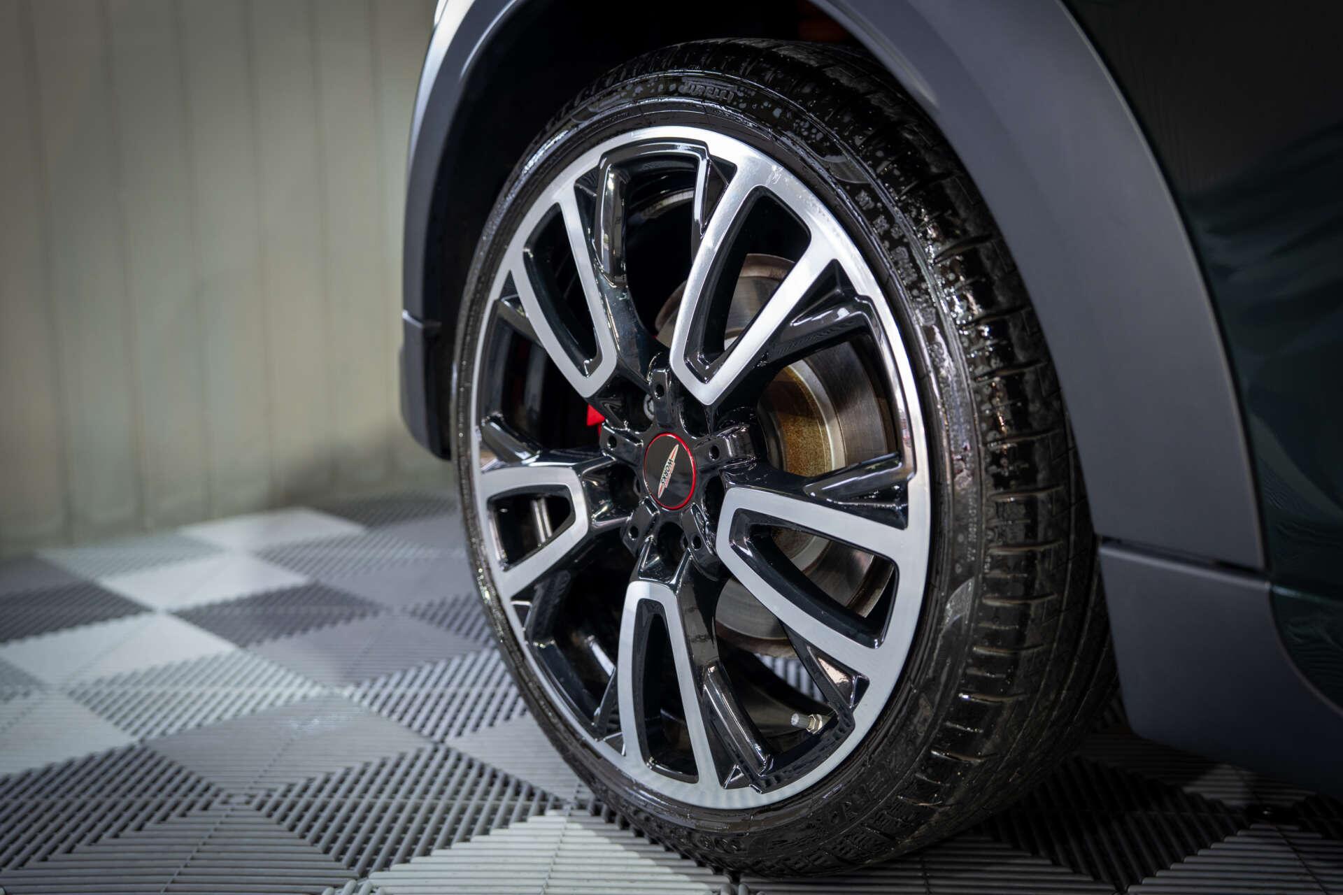 Mini Cooper view 24