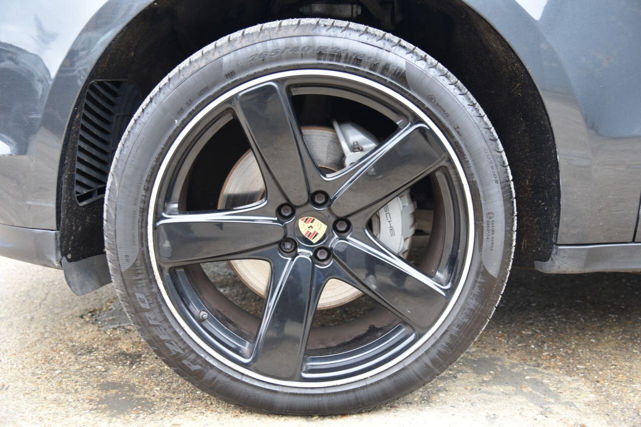 Porsche Macan view 69