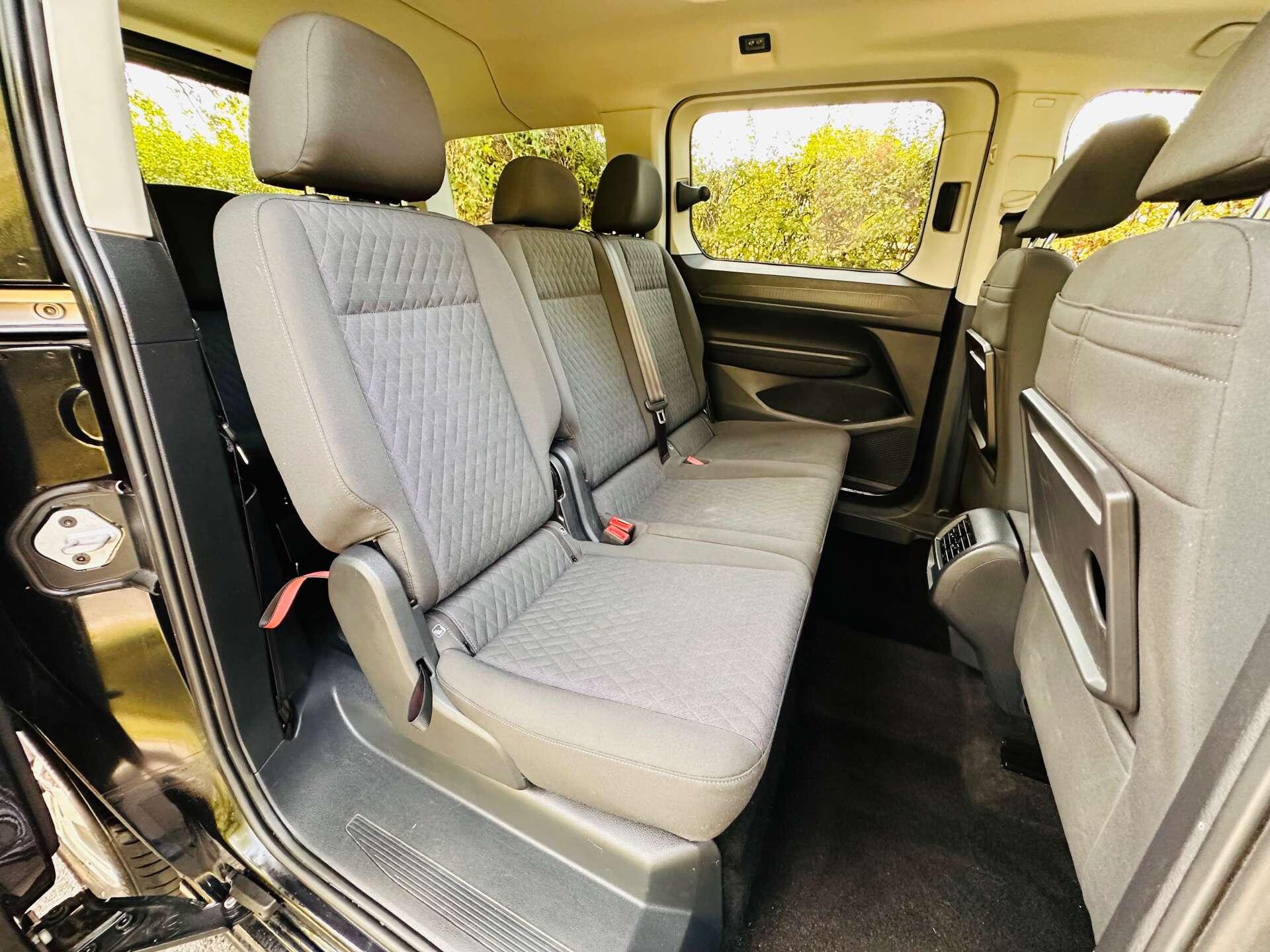 Volkswagen Caddy Maxi view 29