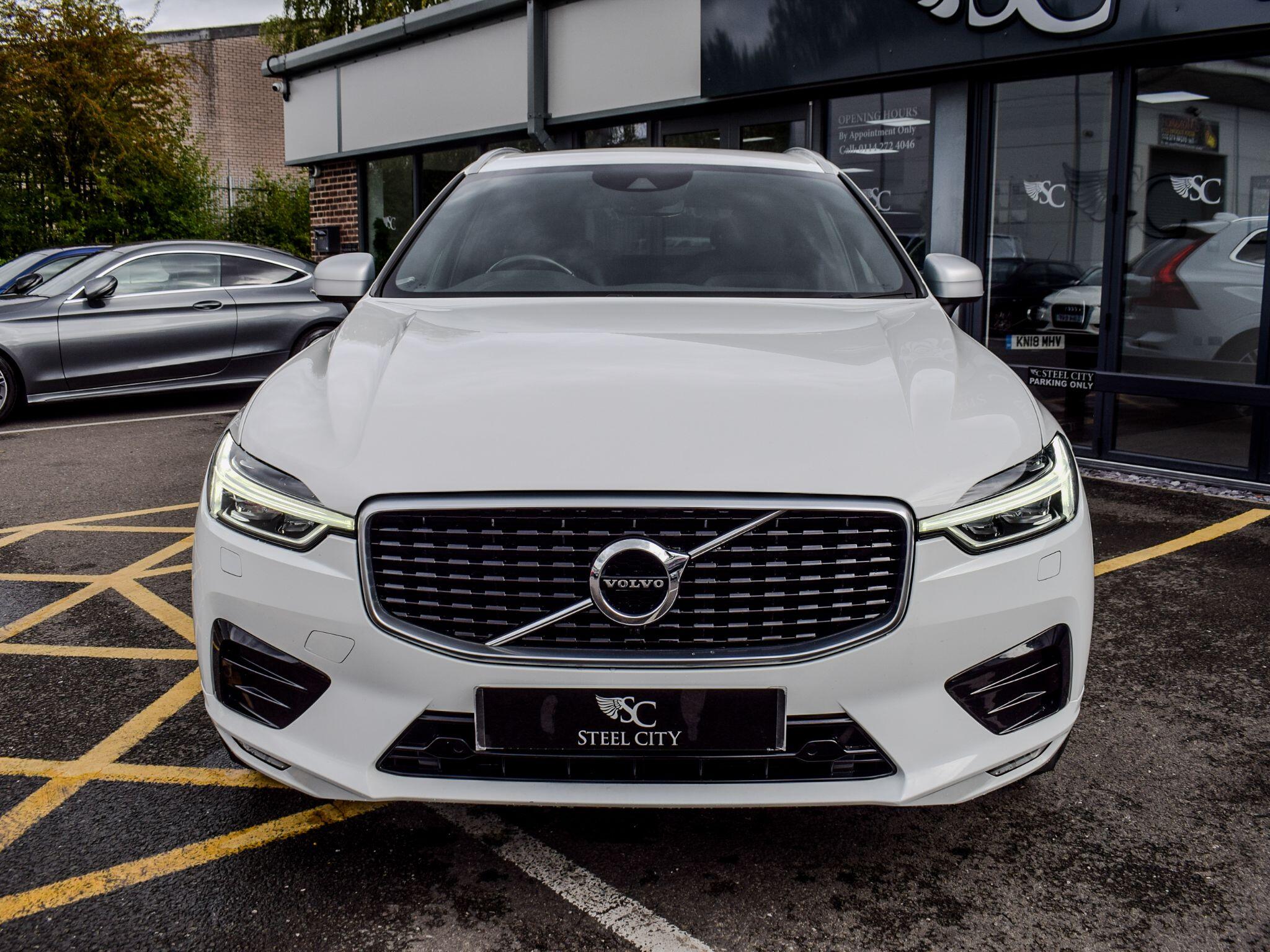 Volvo XC60 view 3