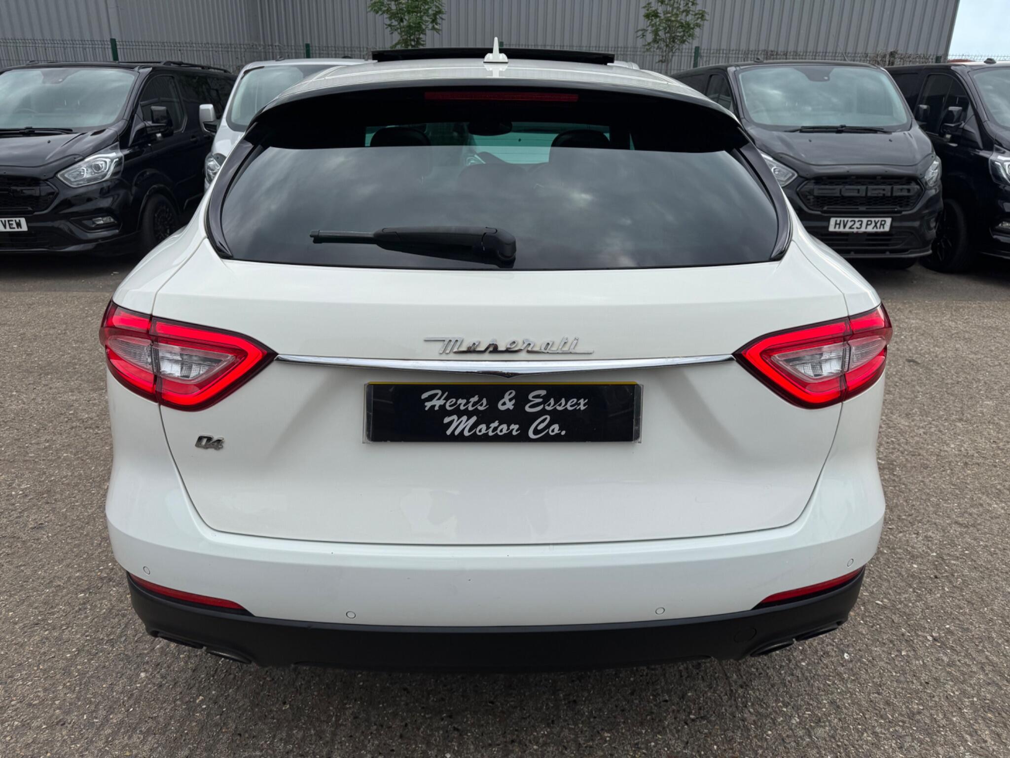 Maserati Levante view 12