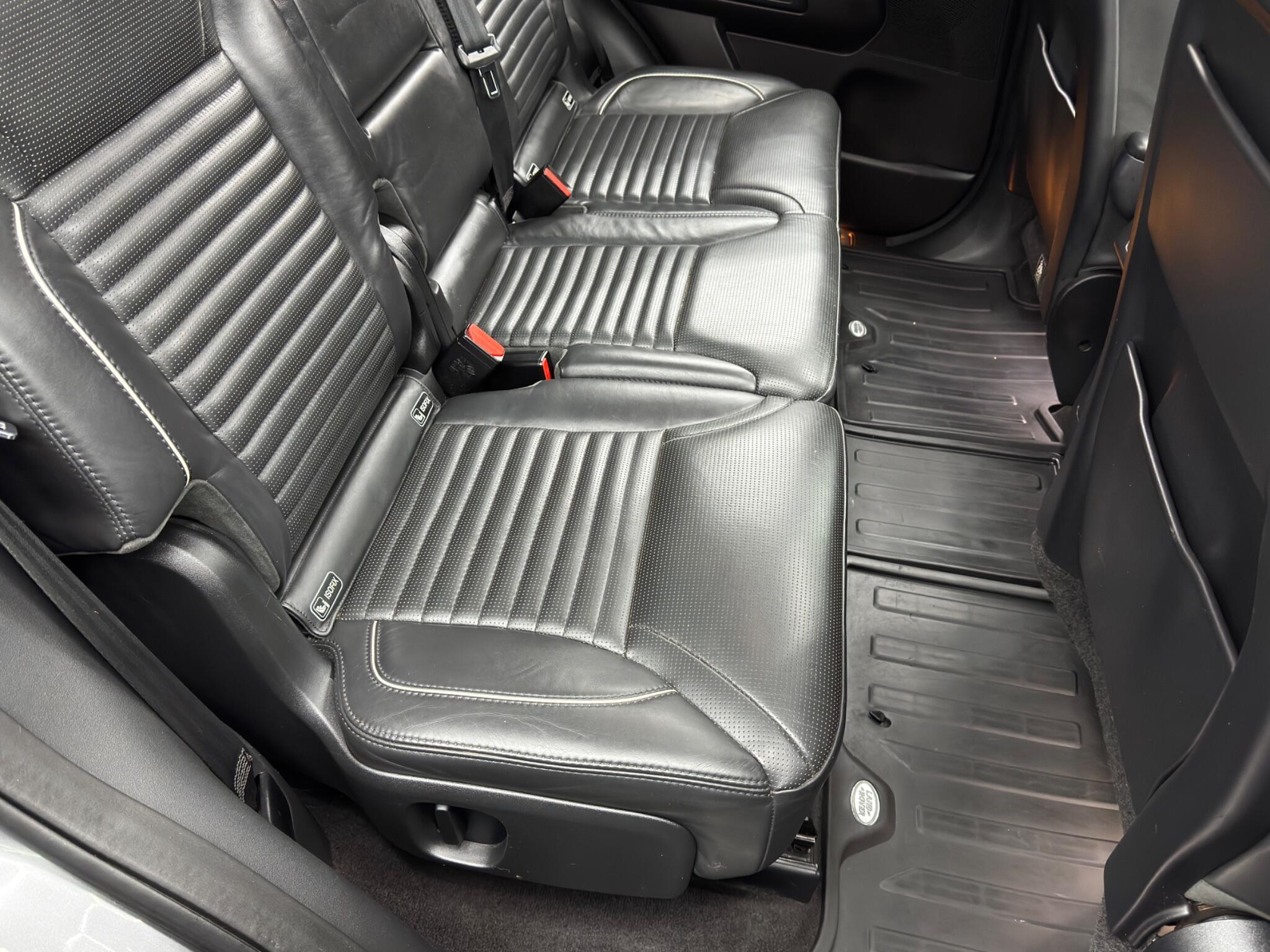Land Rover Discovery view 16