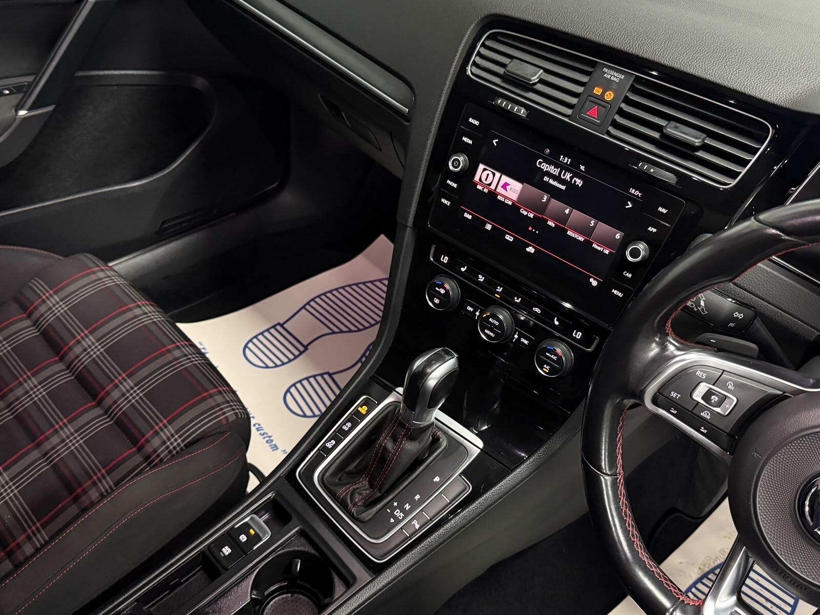 Volkswagen Golf view 16