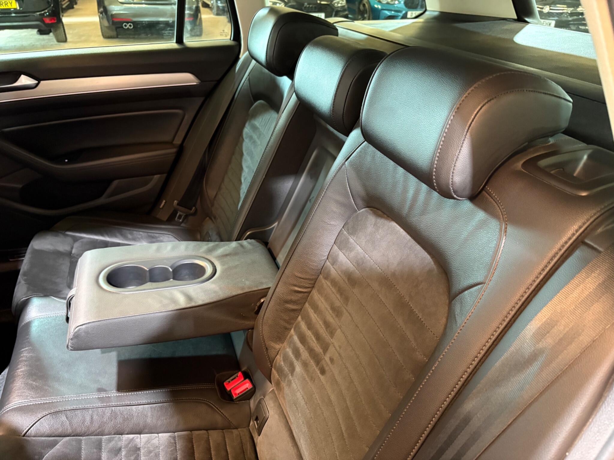 Volkswagen Passat view 54
