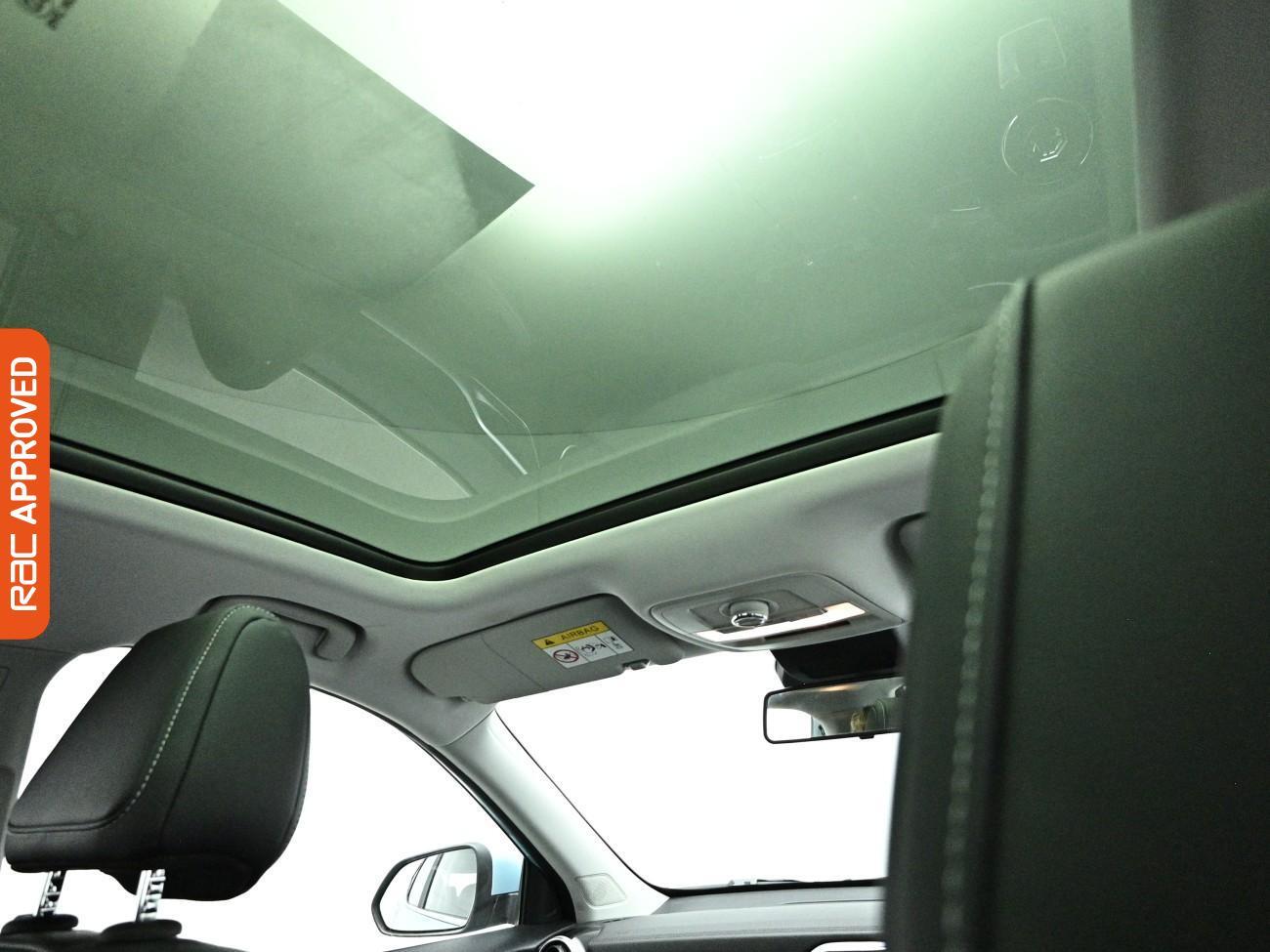 MG ZS view 3