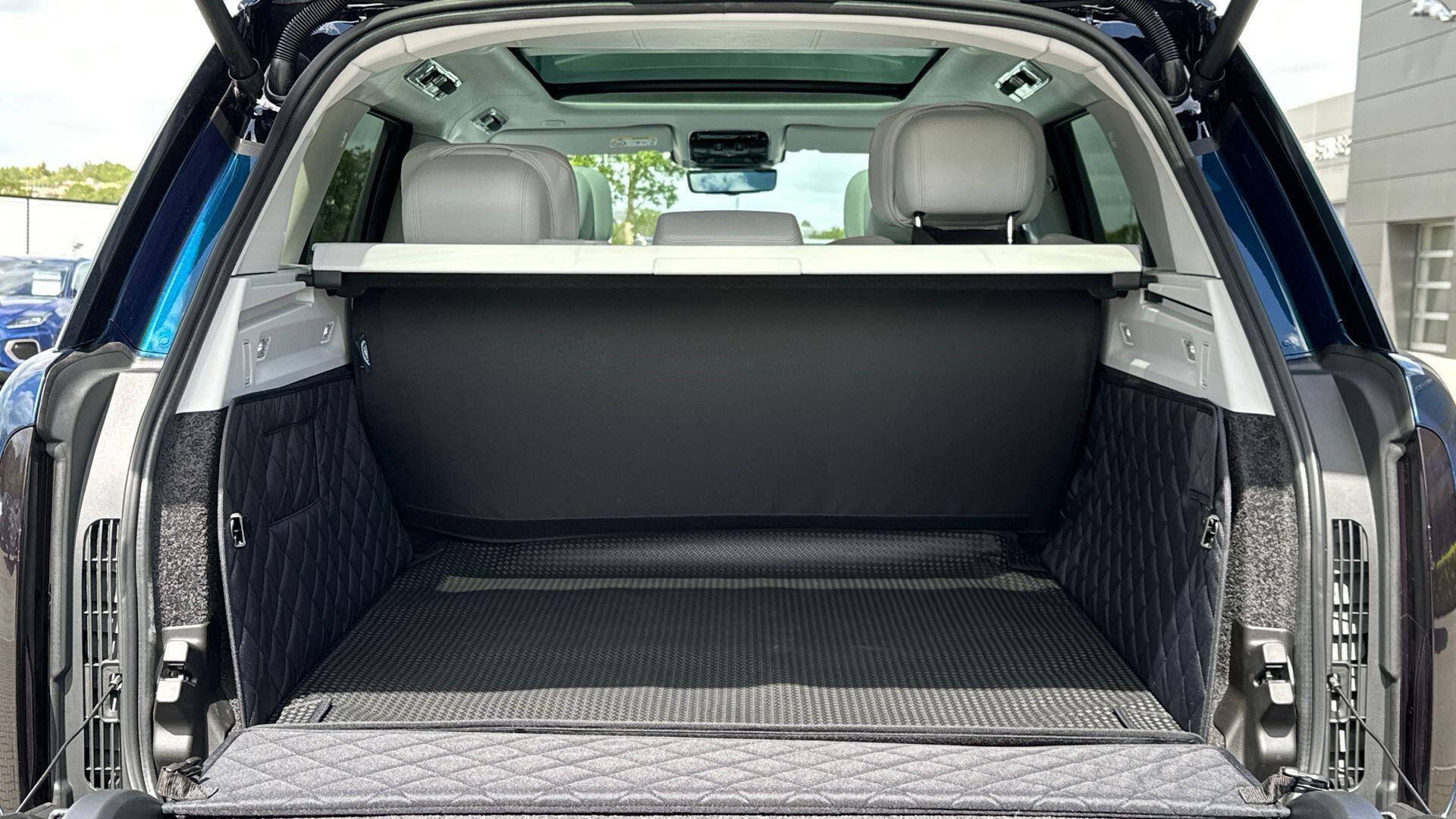Land Rover Range Rover view 42