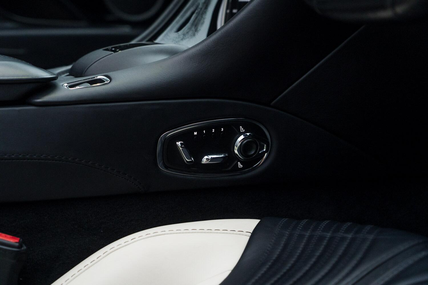 Aston Martin DB11 view 43