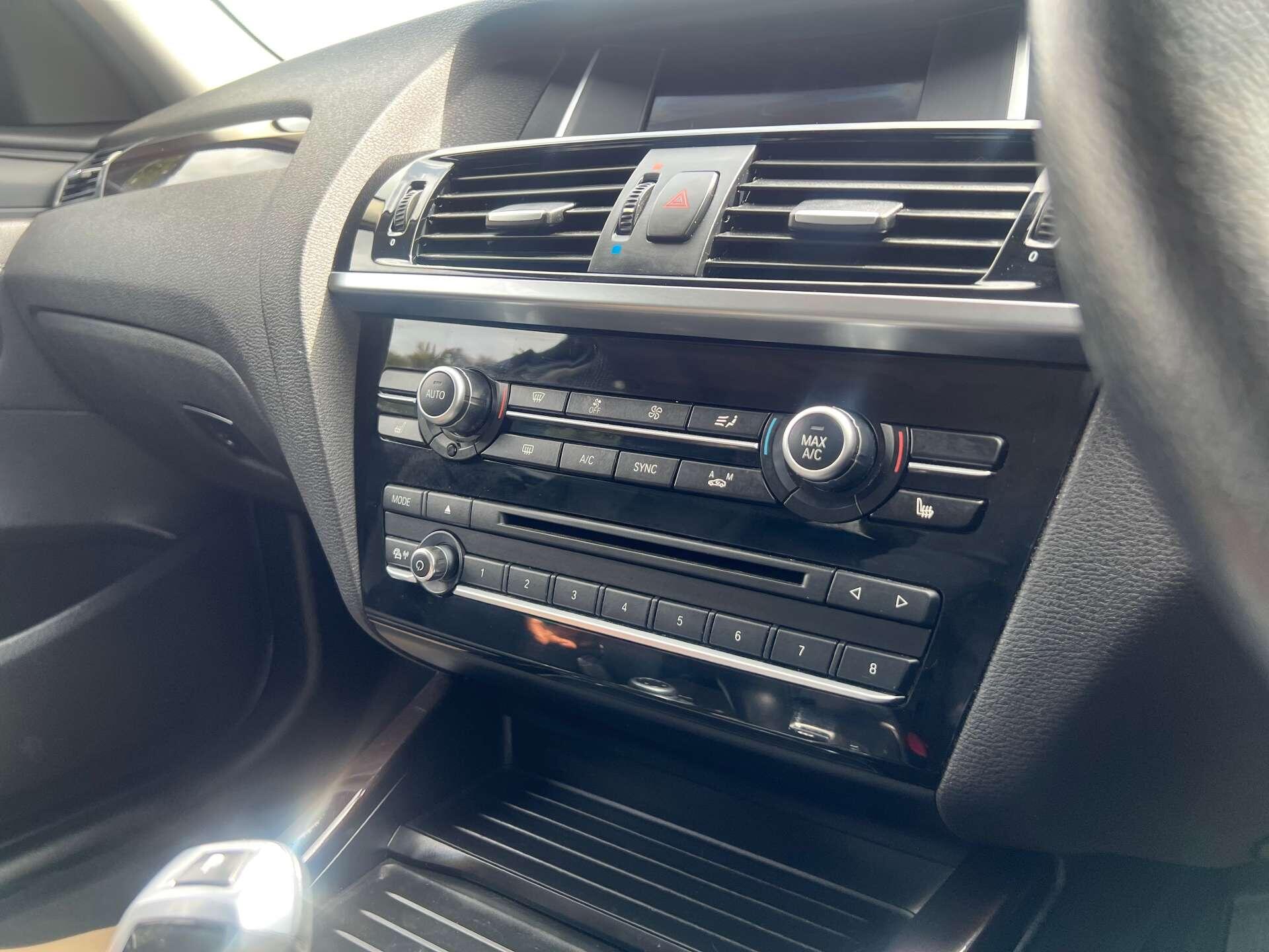 BMW X3 view 26