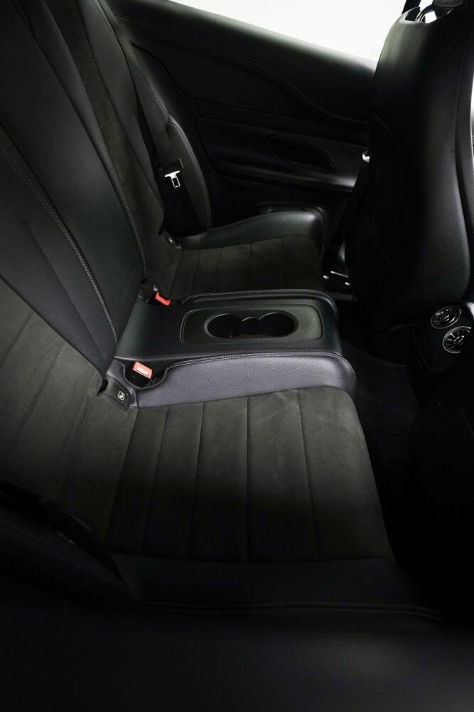 Mercedes-Benz E Class view 12