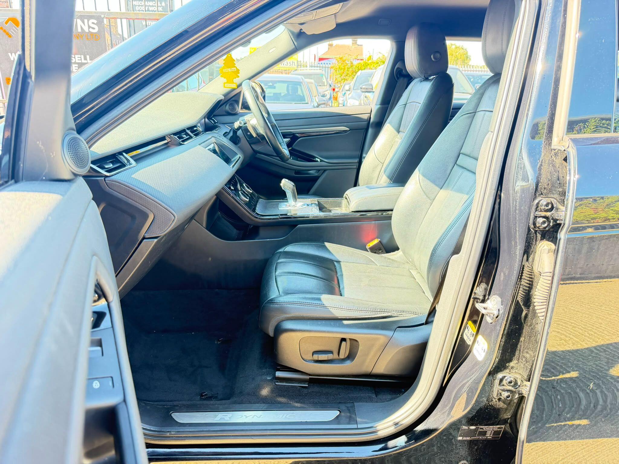 Land Rover Range Rover Evoque view 29