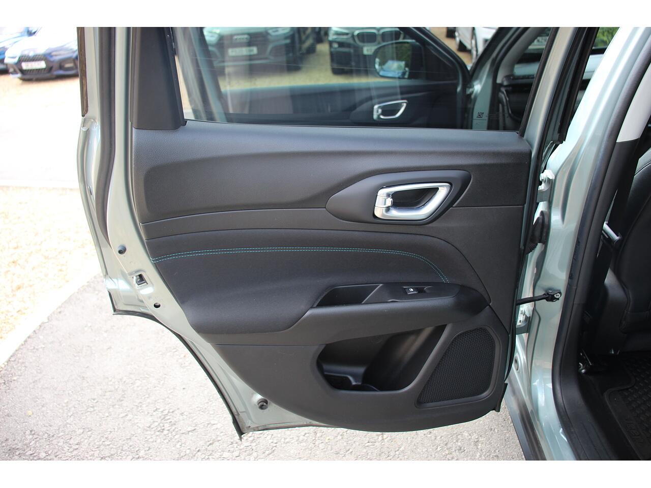 Jeep Compass view 36