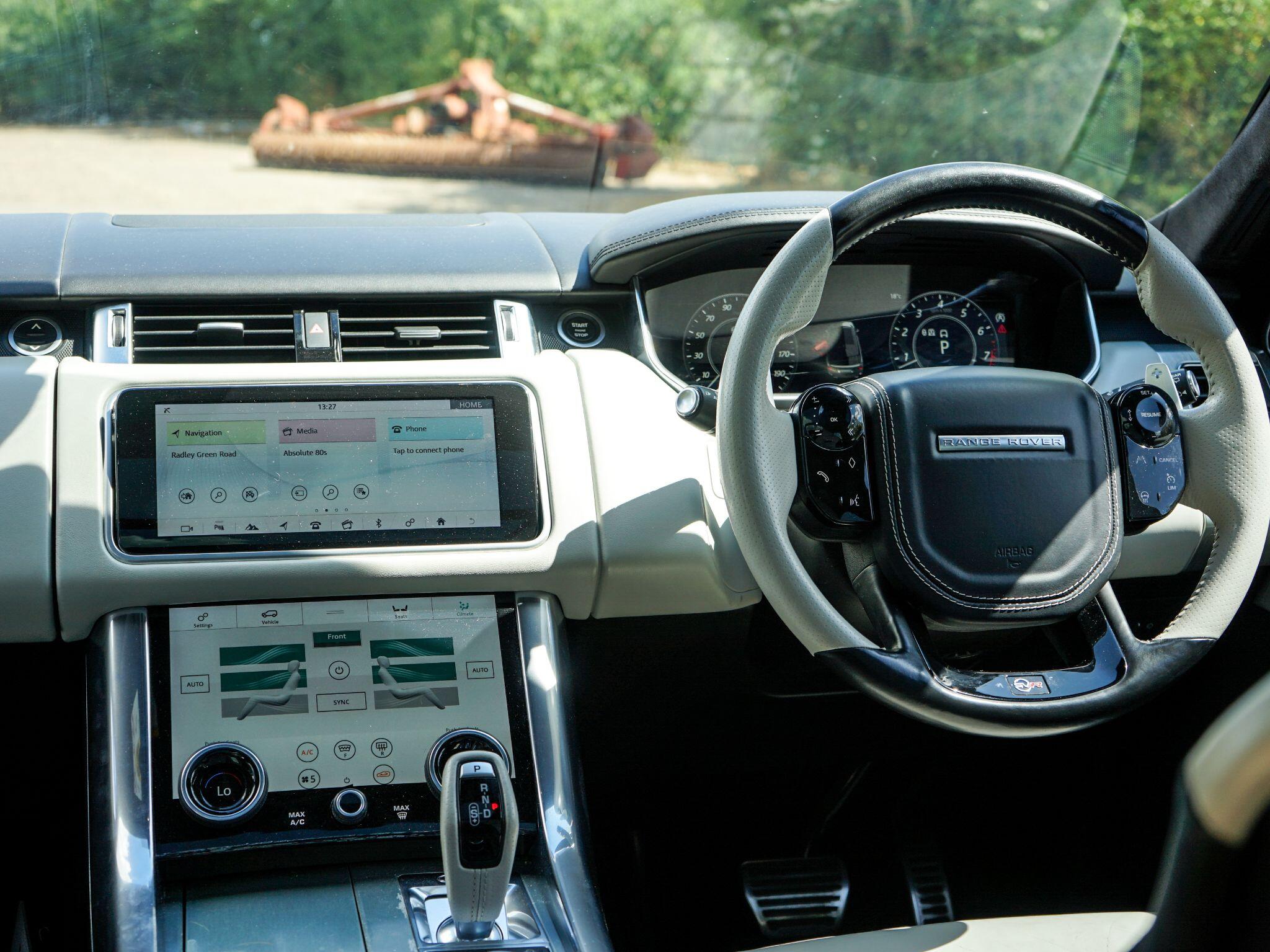 Land Rover Range Rover Sport view 18