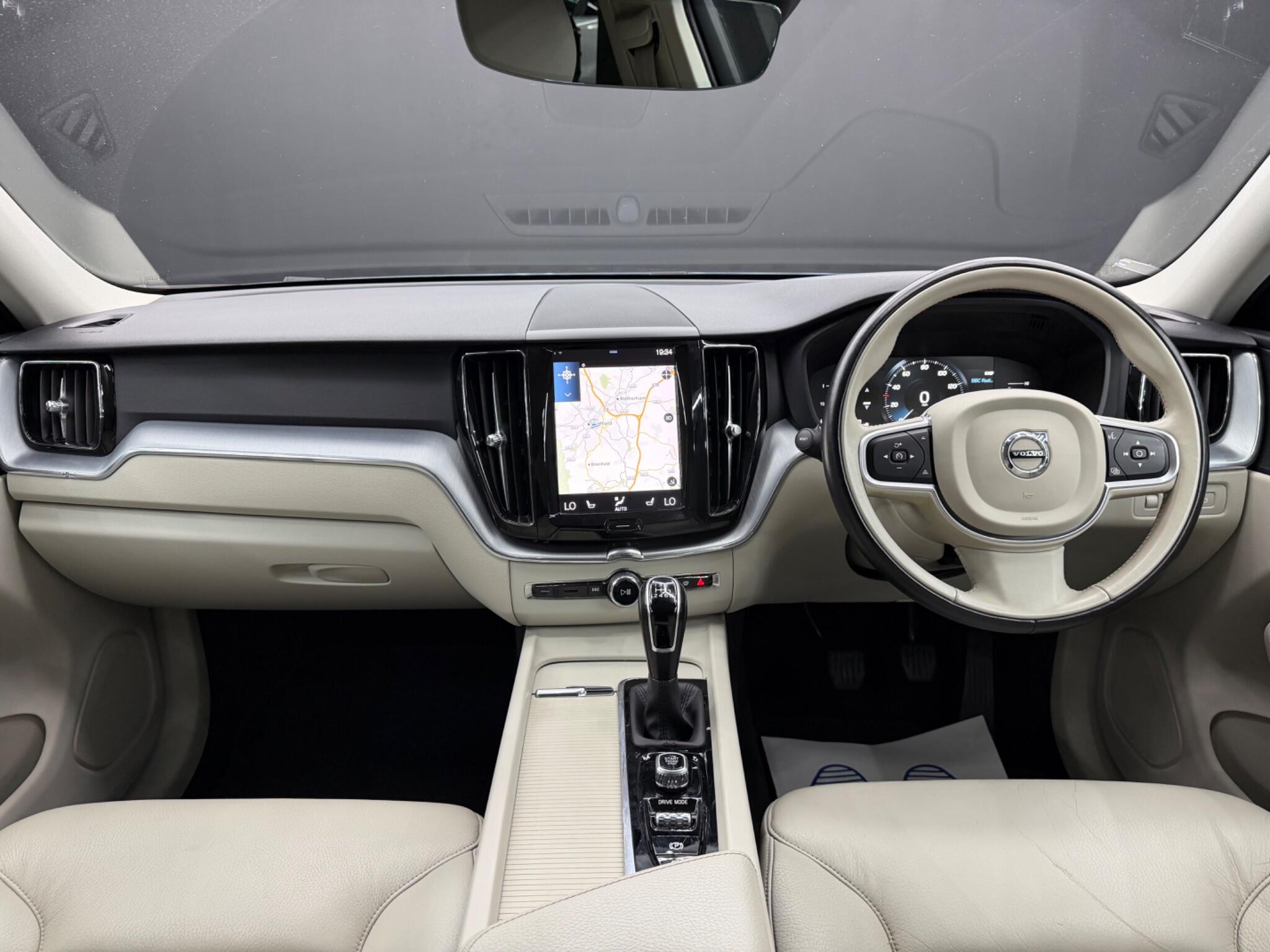 Volvo XC60 view 10