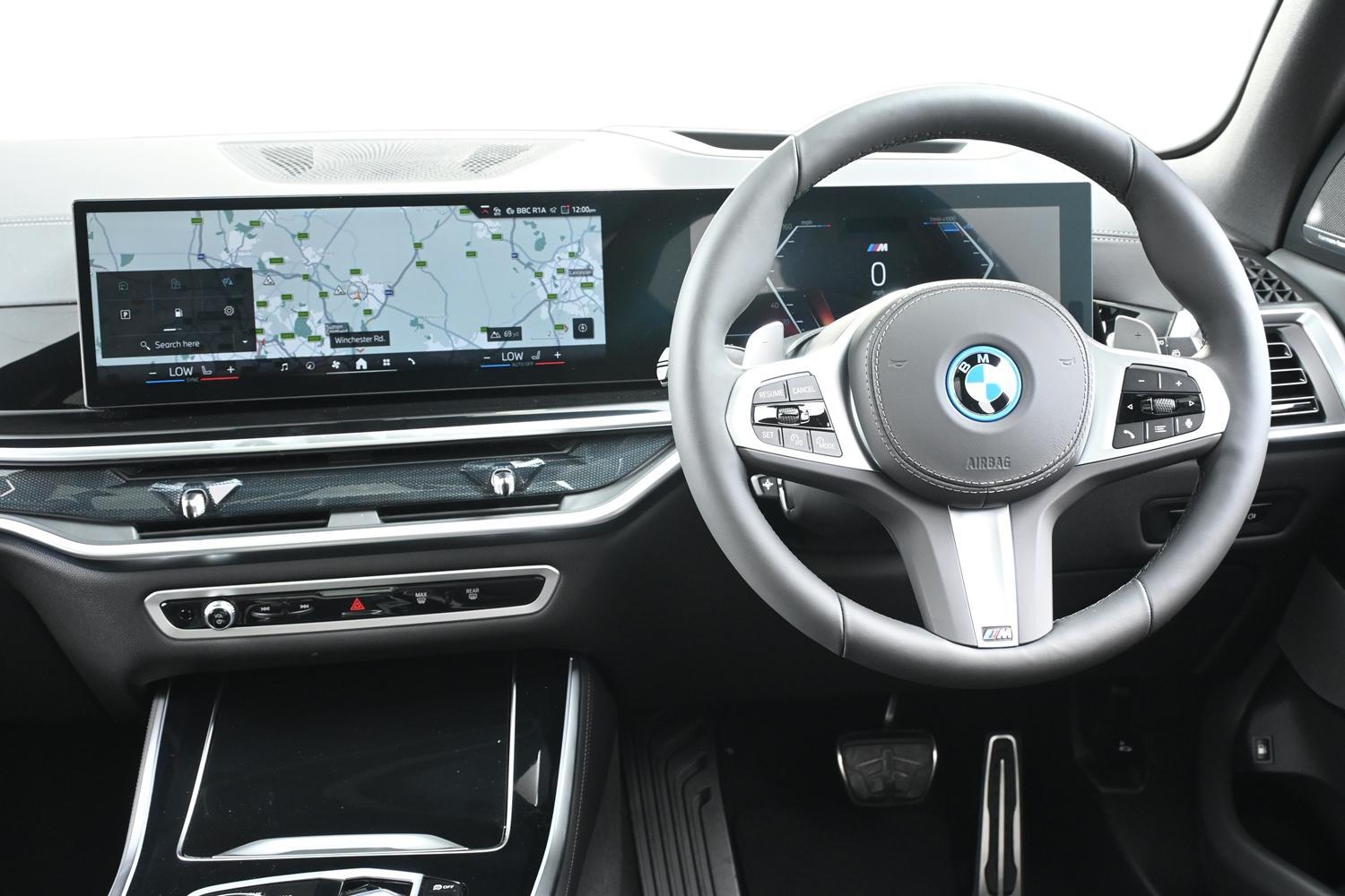 BMW X5 view 5