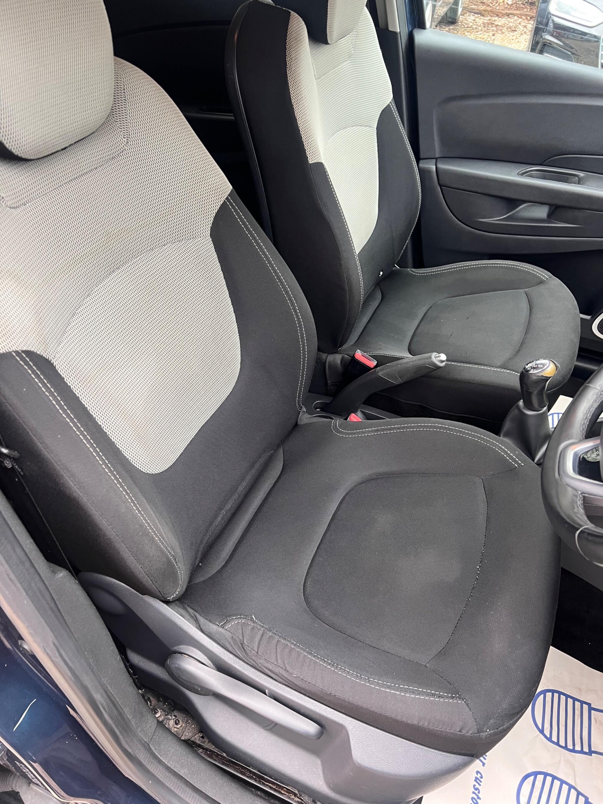 Renault Captur view 46