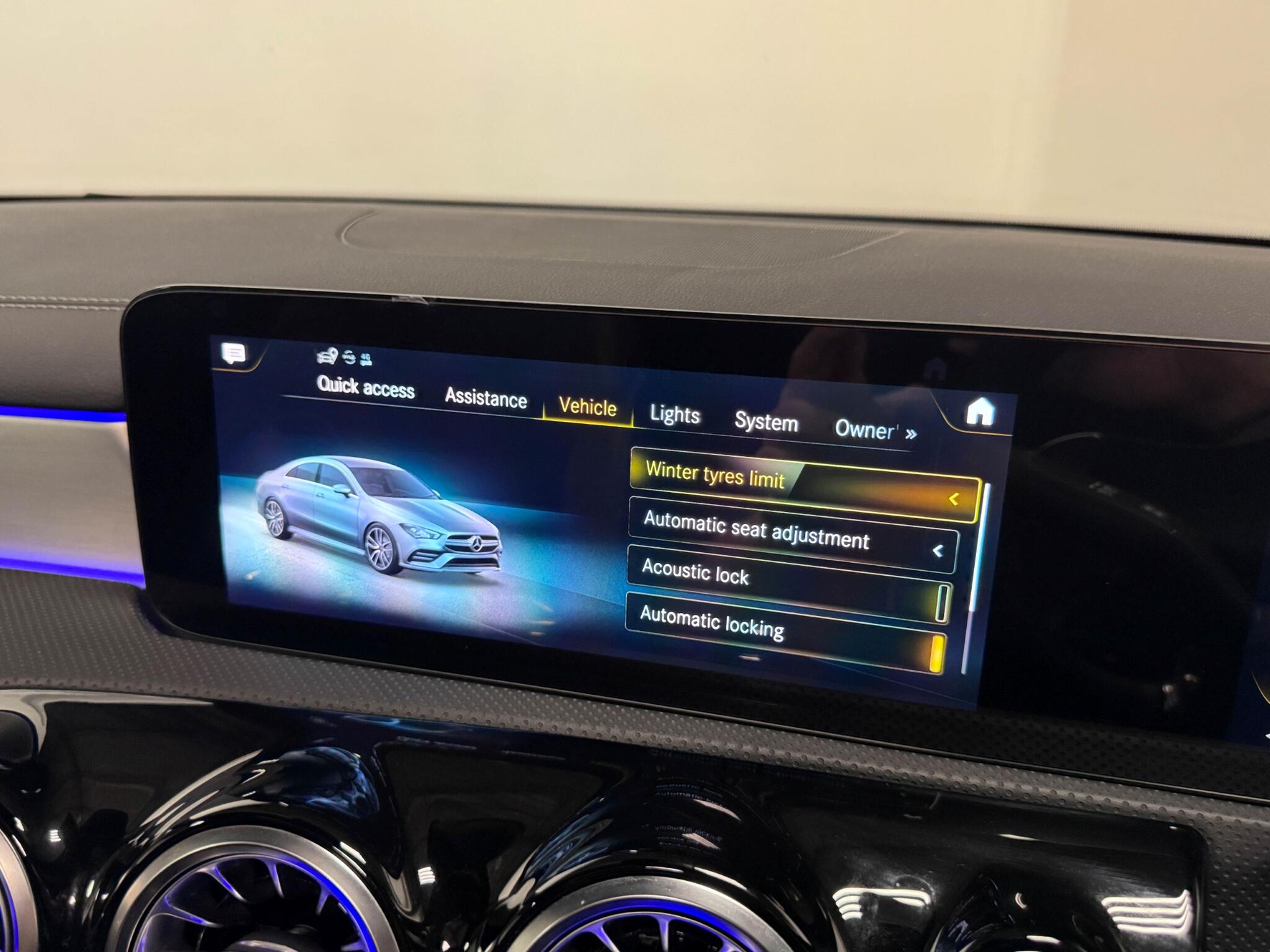 Mercedes-Benz Cla view 51