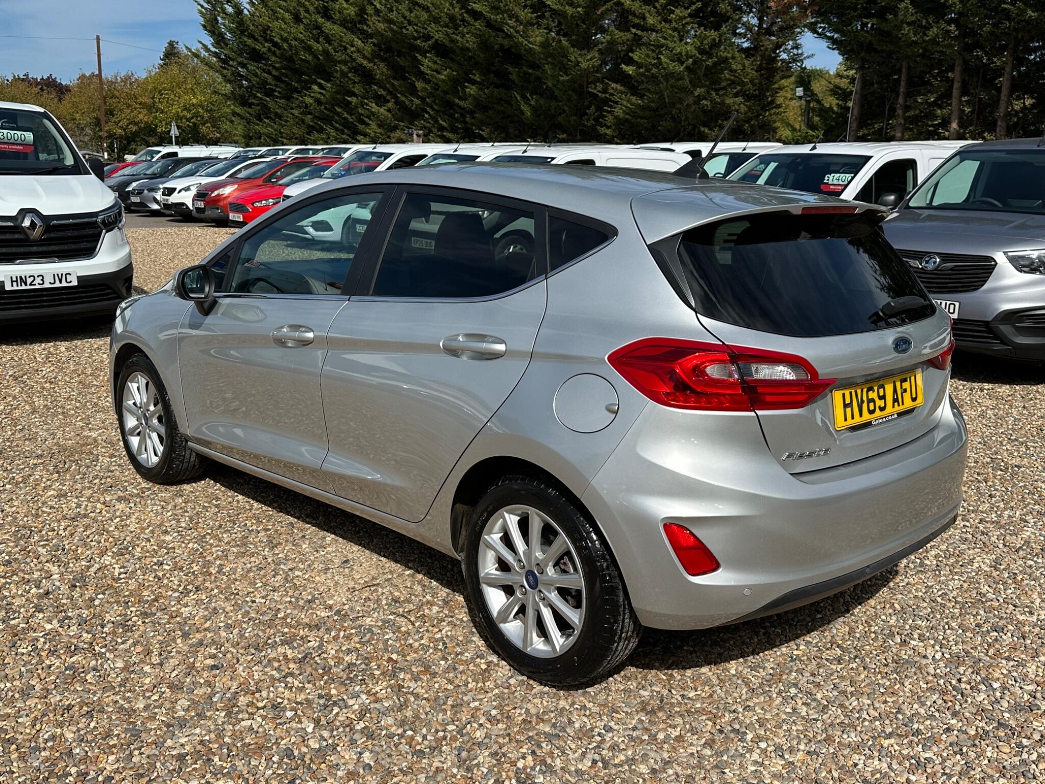 Ford Fiesta view 3