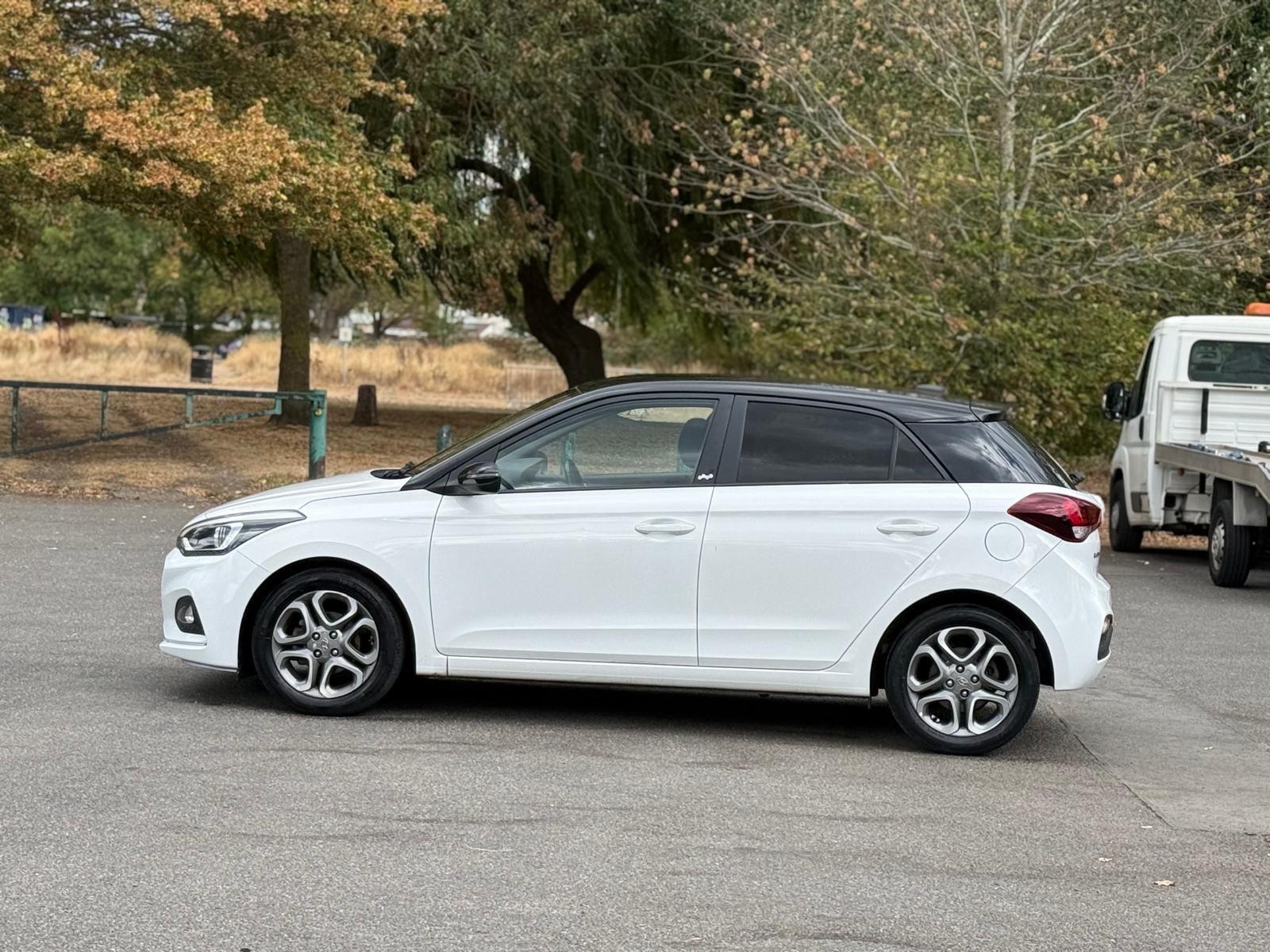 Hyundai i20 view 8