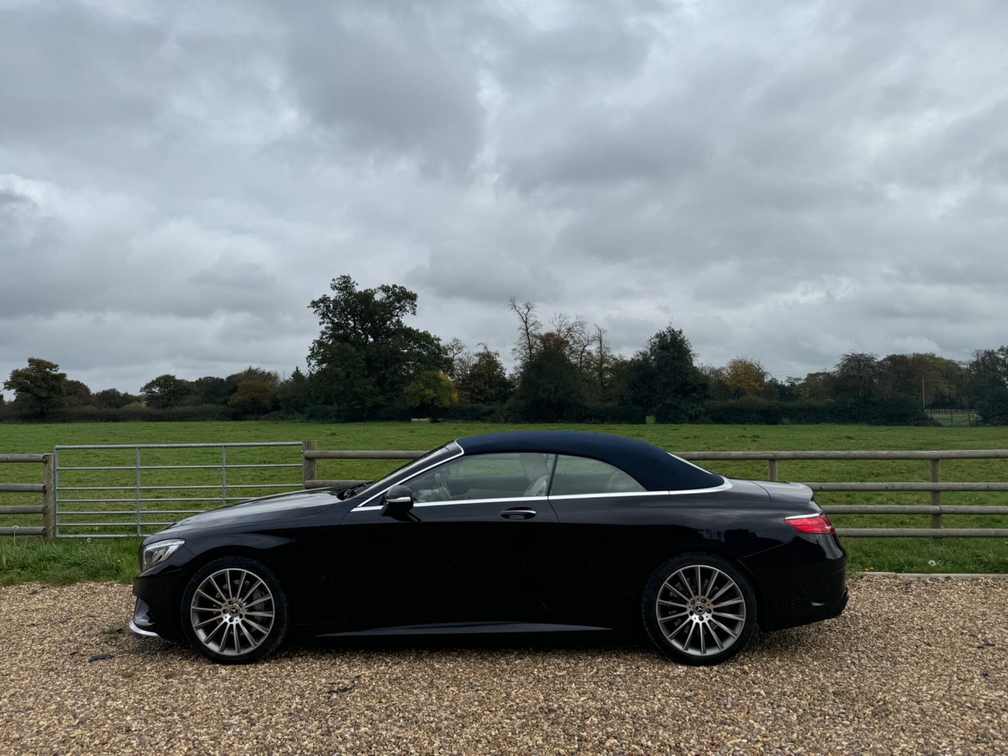 Mercedes-Benz S-Class view 19