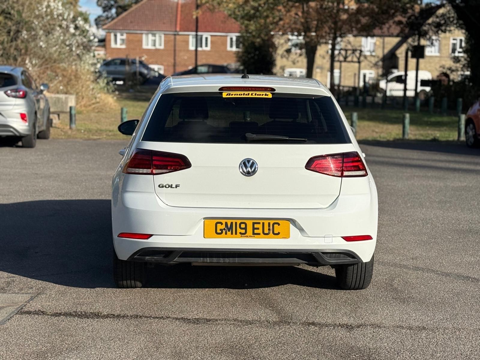 Volkswagen Golf view 16