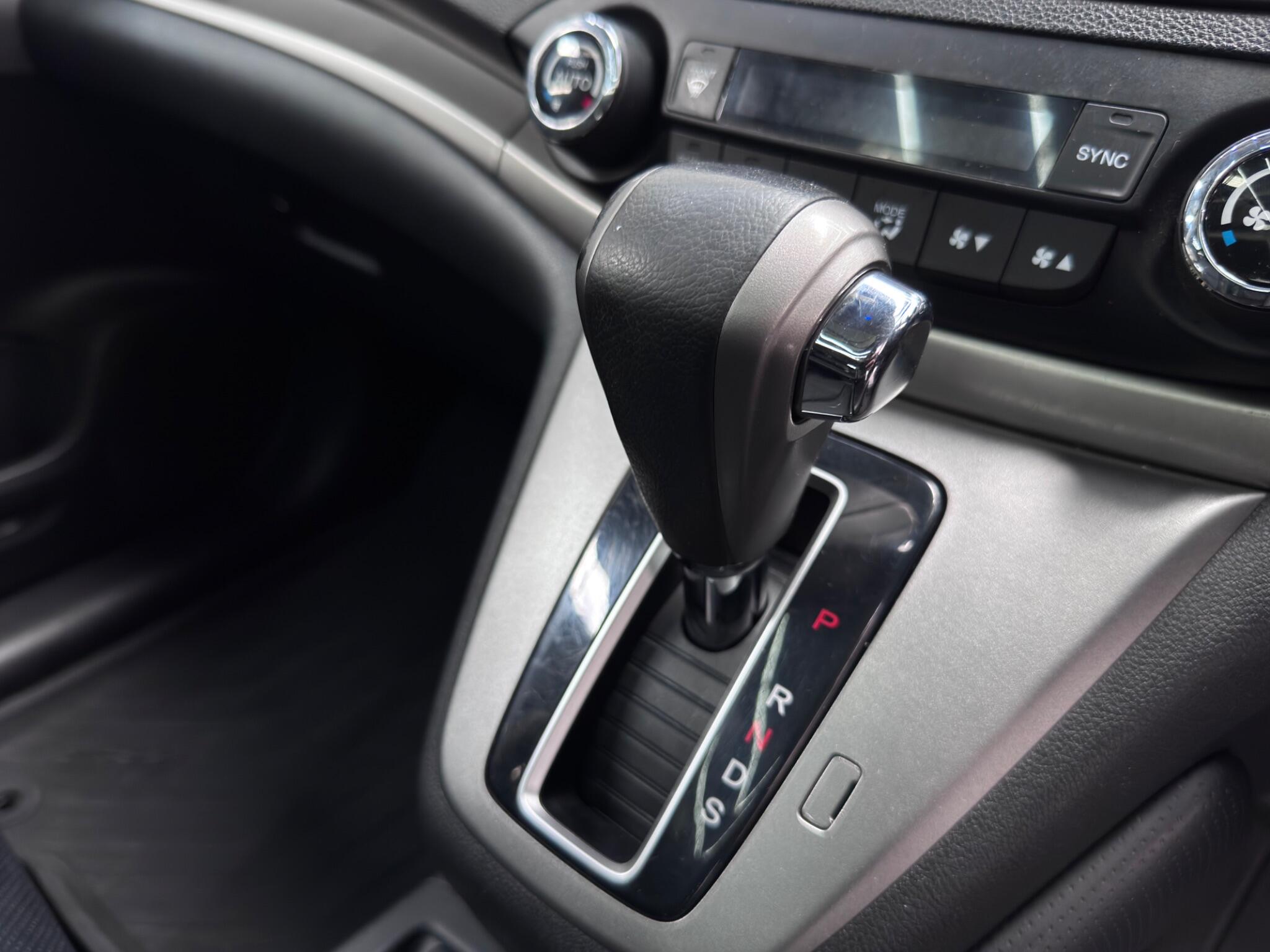 Honda CR-V view 8