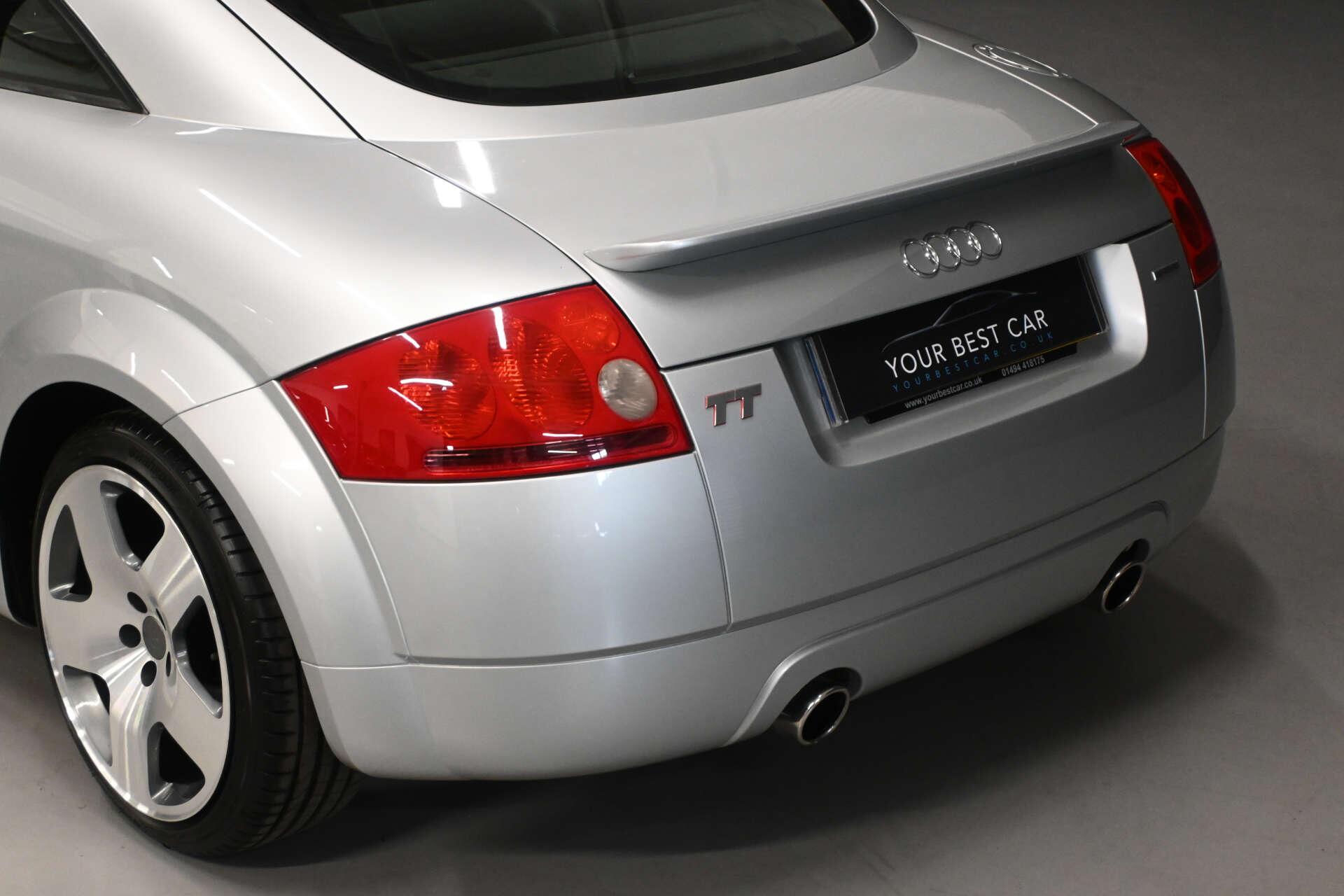 Audi TT view 51