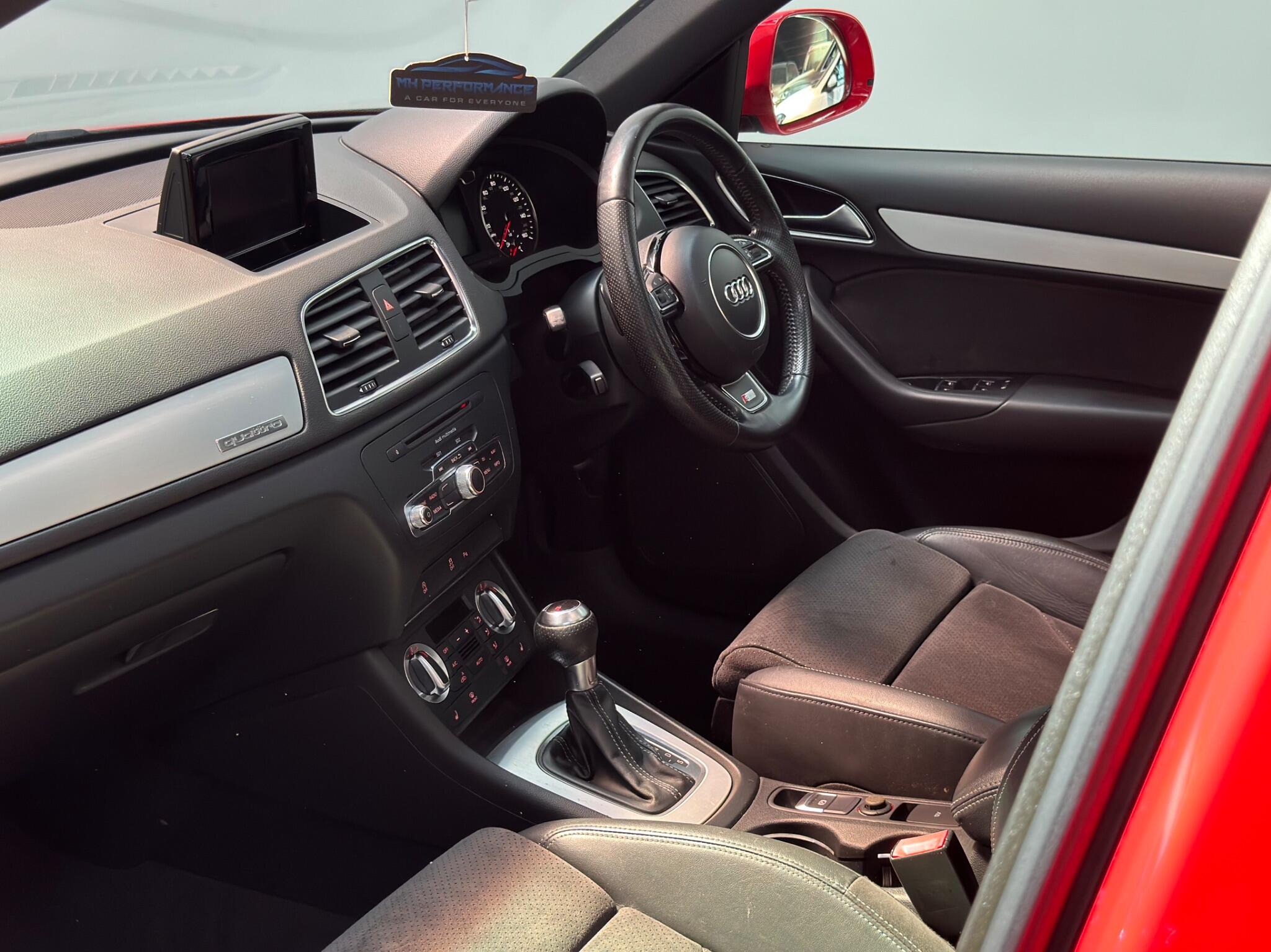 Audi Q3 view 49