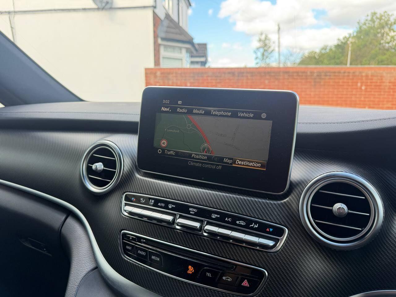 Mercedes-Benz V-Class view 43