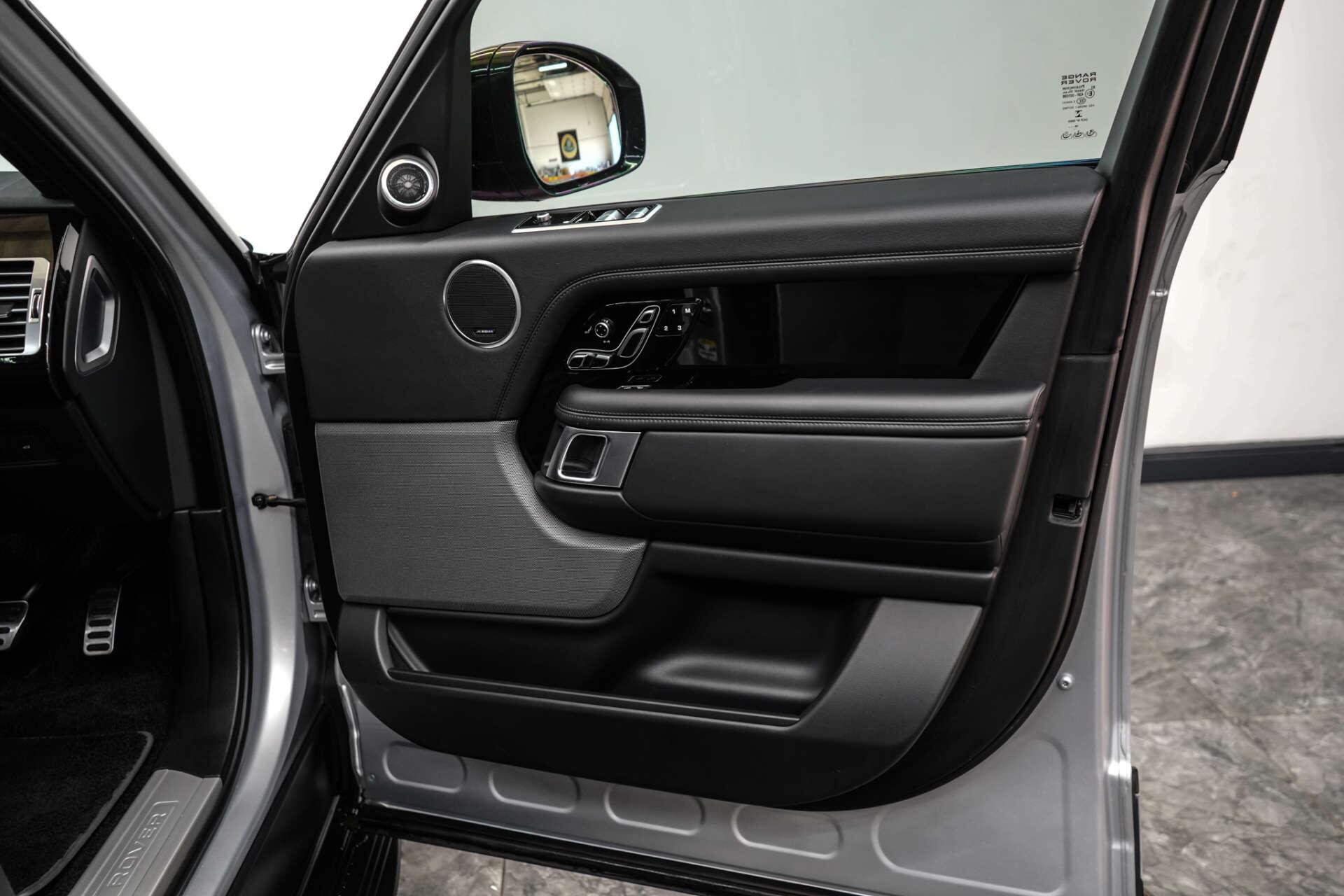 Land Rover Range Rover view 24