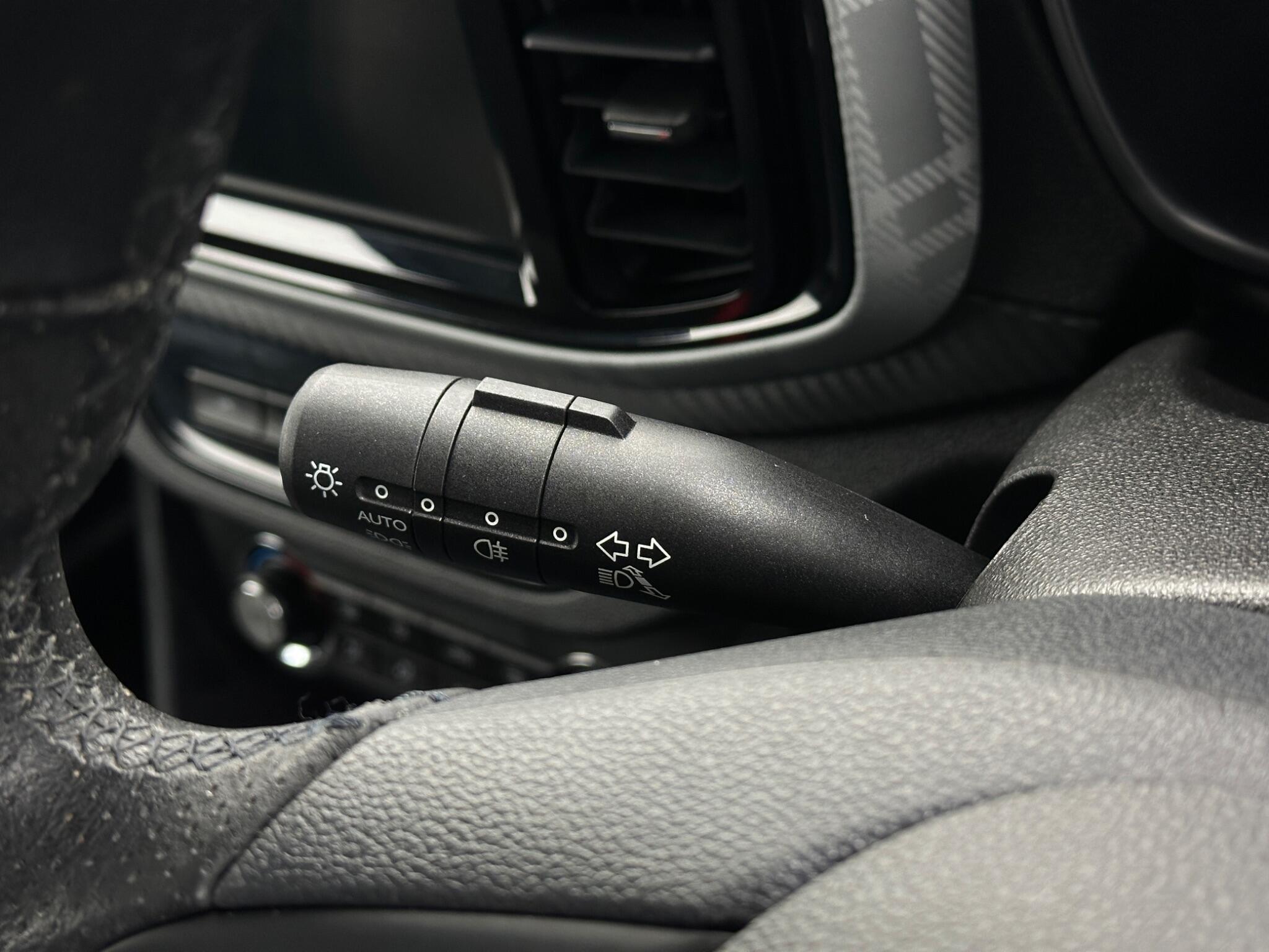 MG MG3 view 14