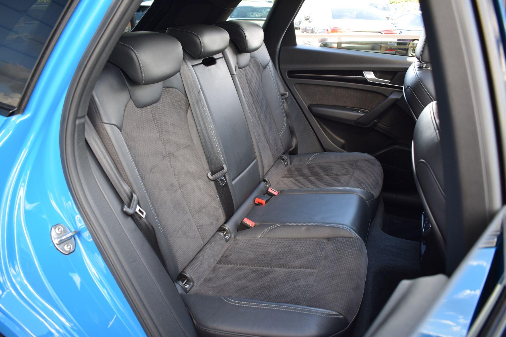 Audi Q5 view 22