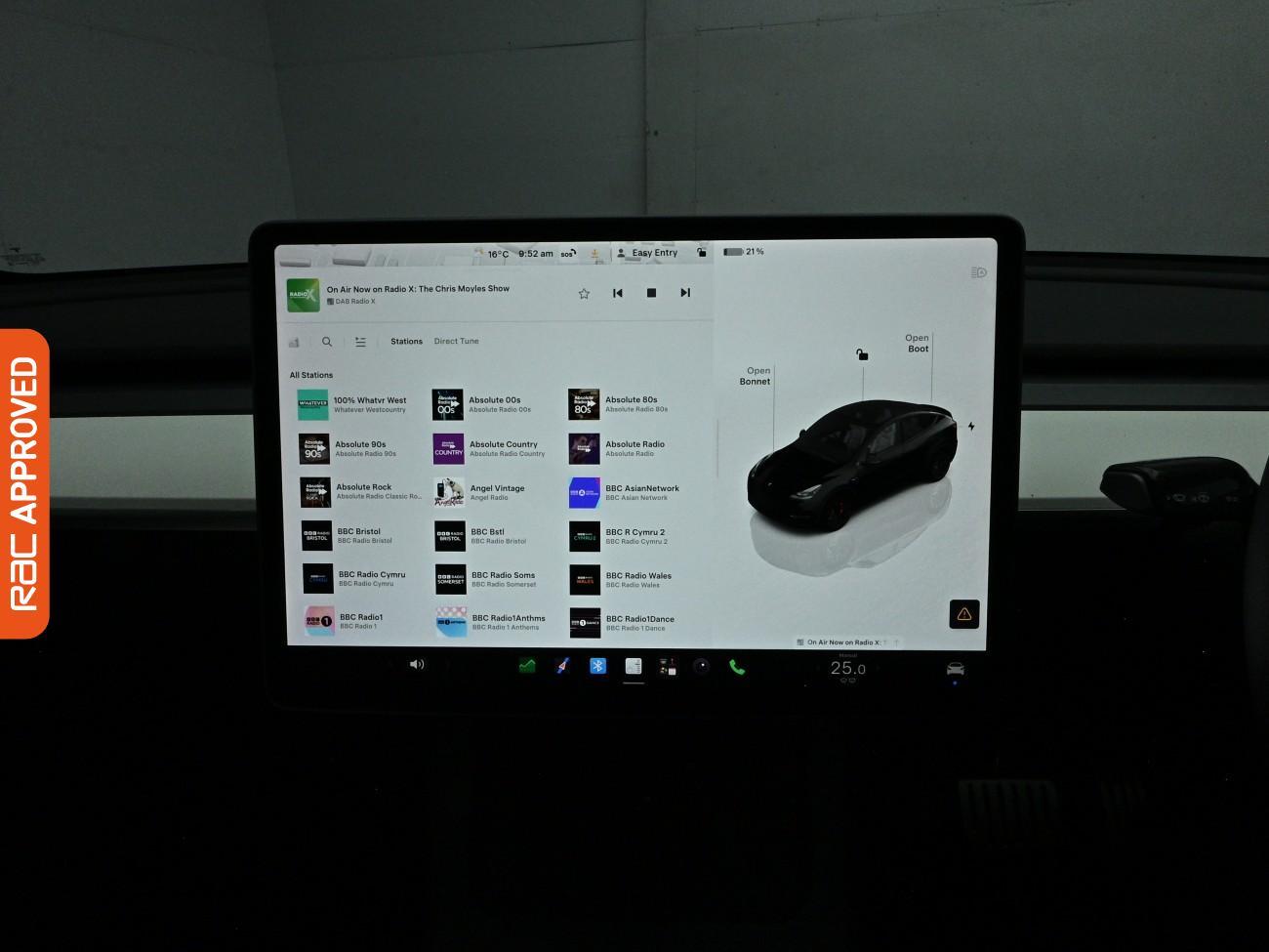 Tesla Model Y view 19
