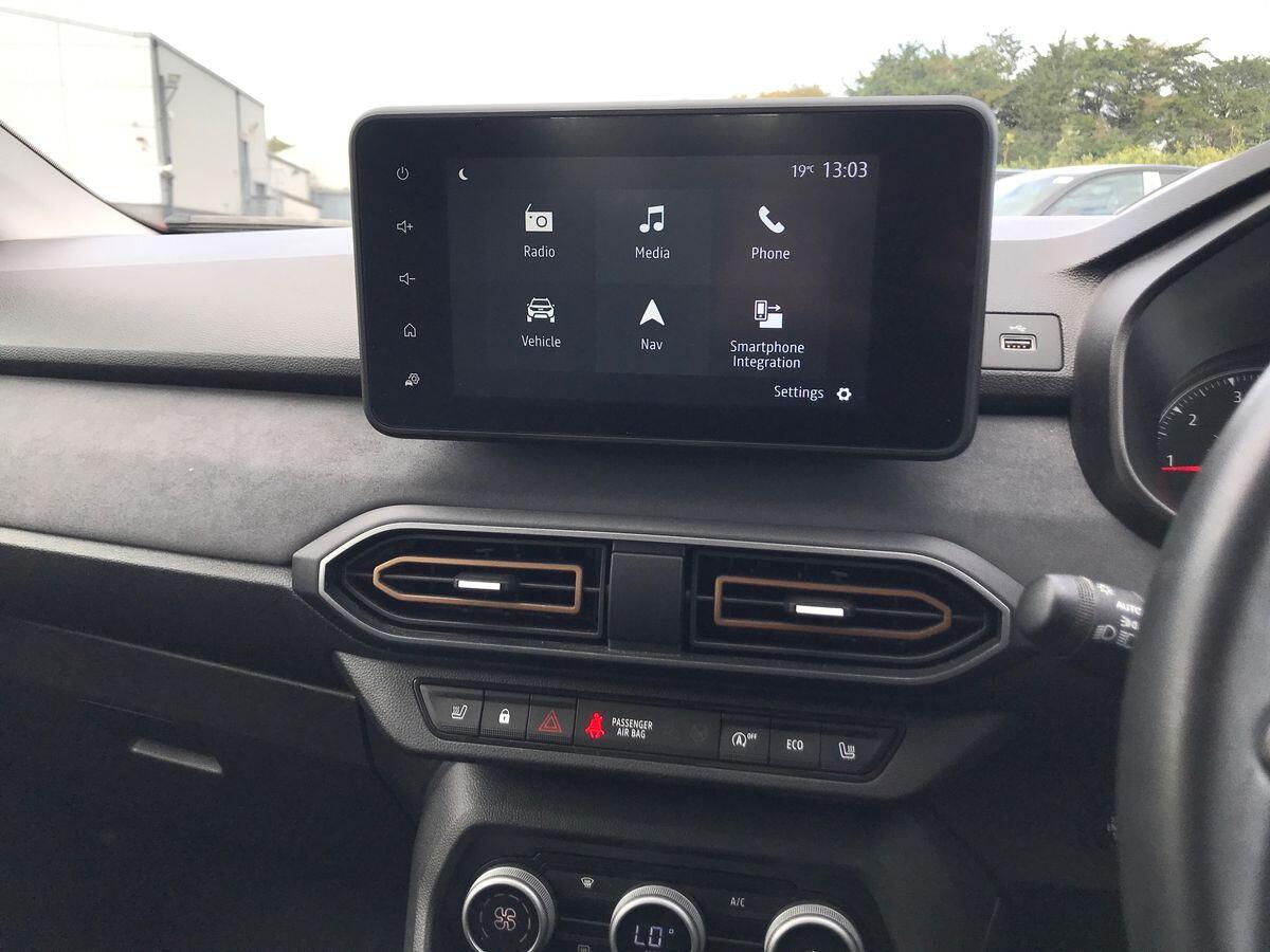 Dacia Sandero view 13