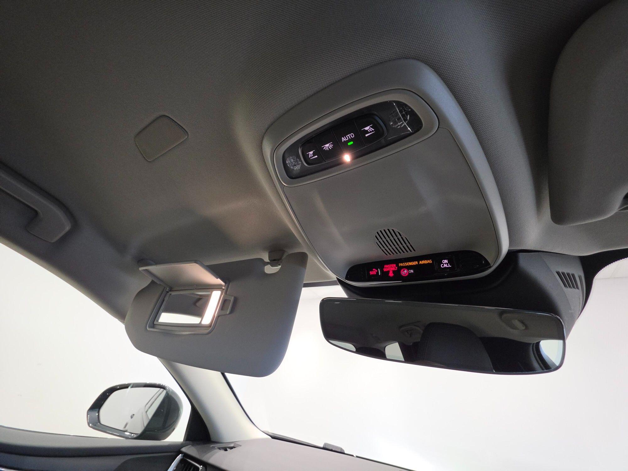 Volvo V60 Cross Country view 80