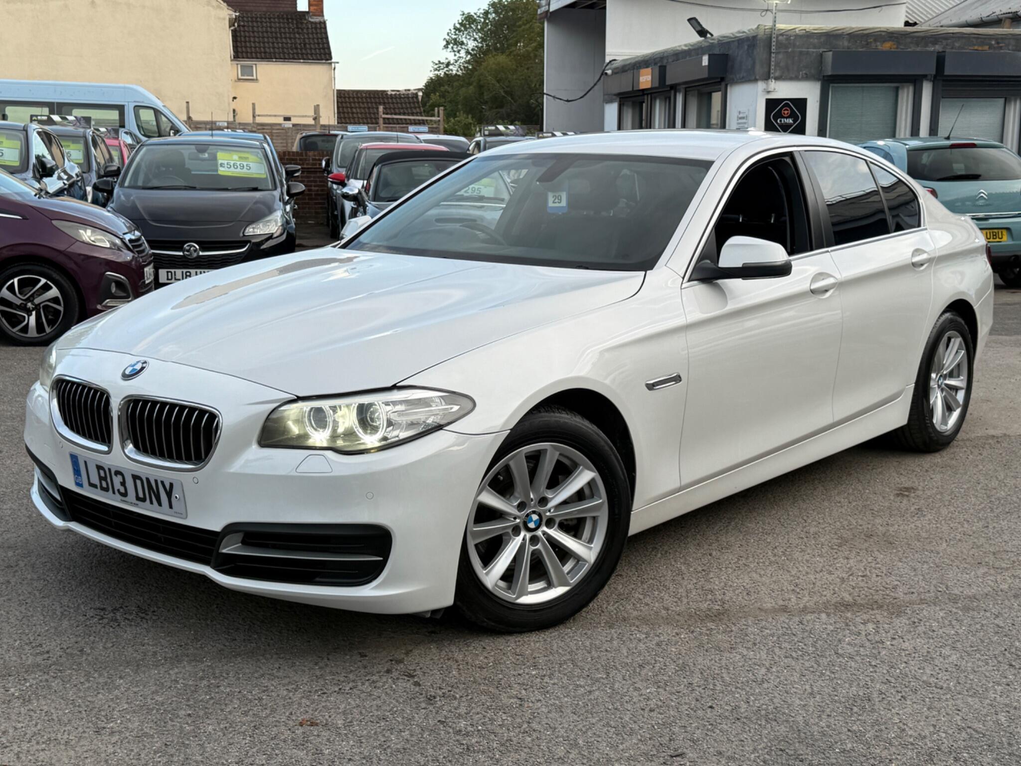 BMW 5 Series - Image 9