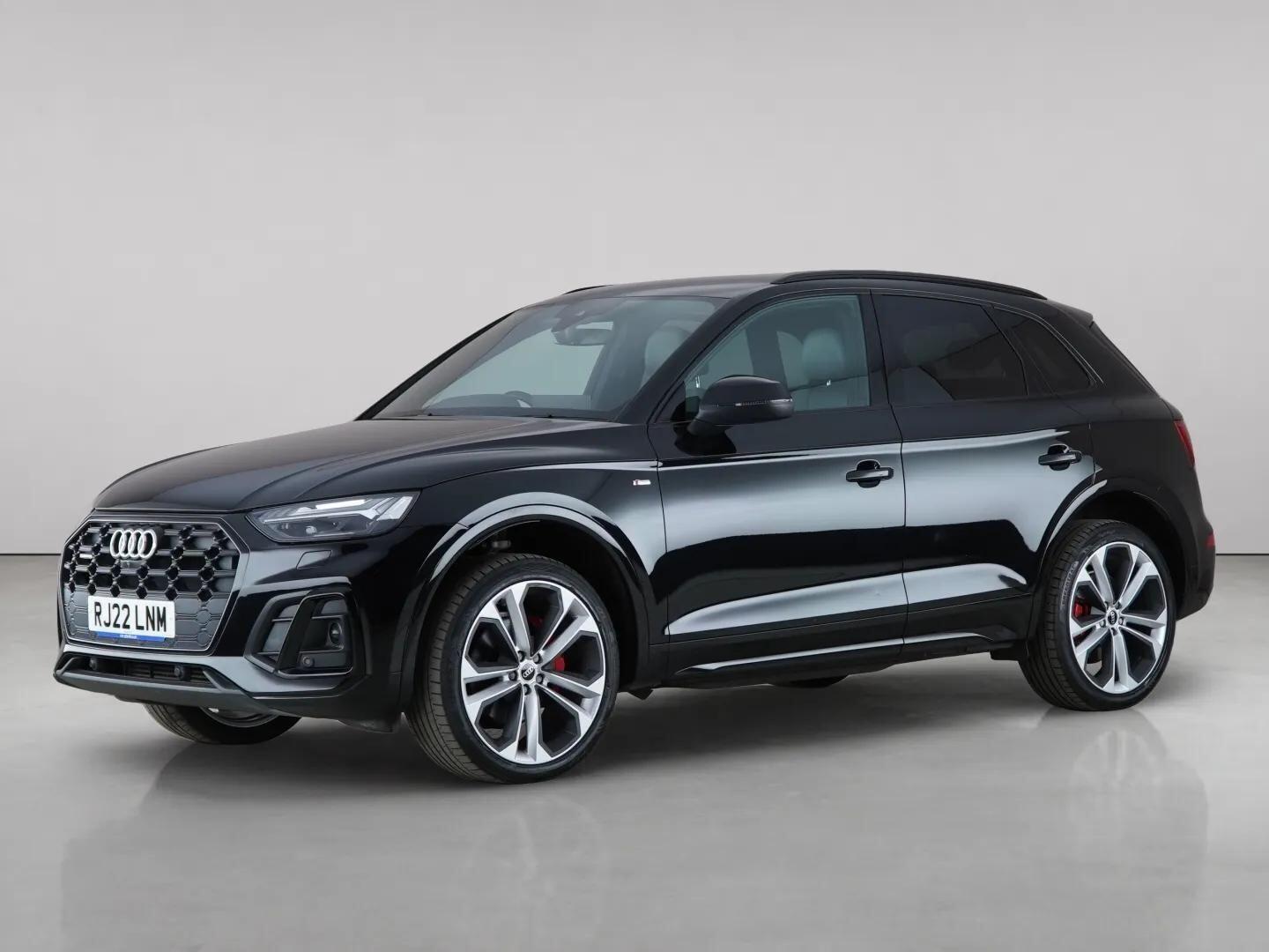 Audi Q5 view 2